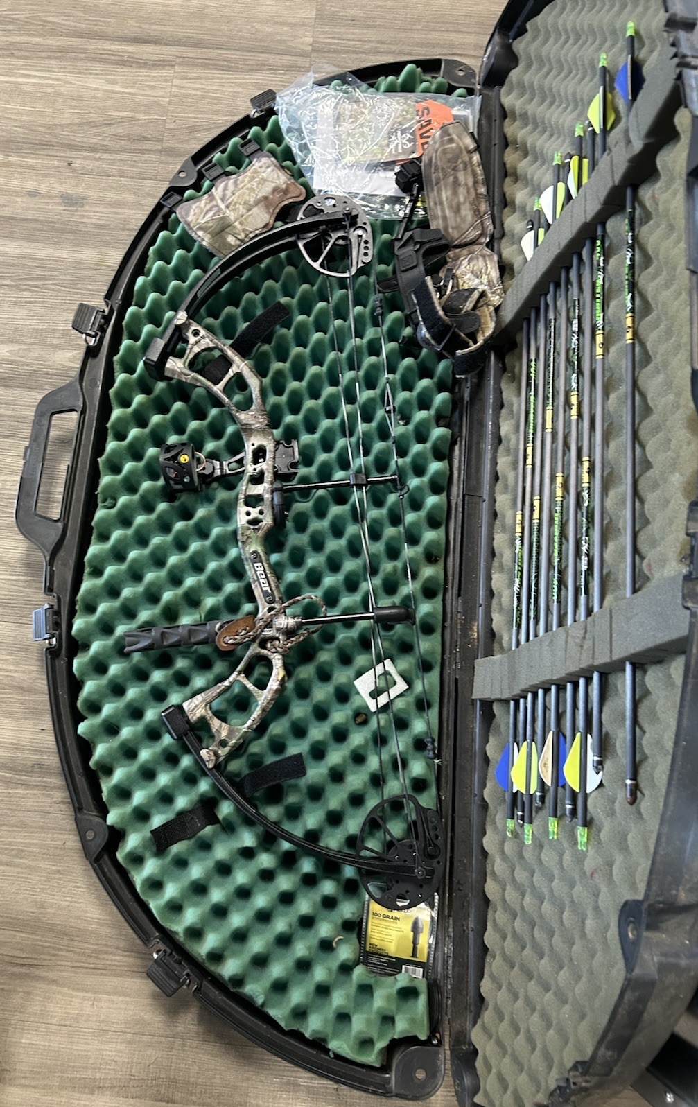 bear archery compound bow Cruzer