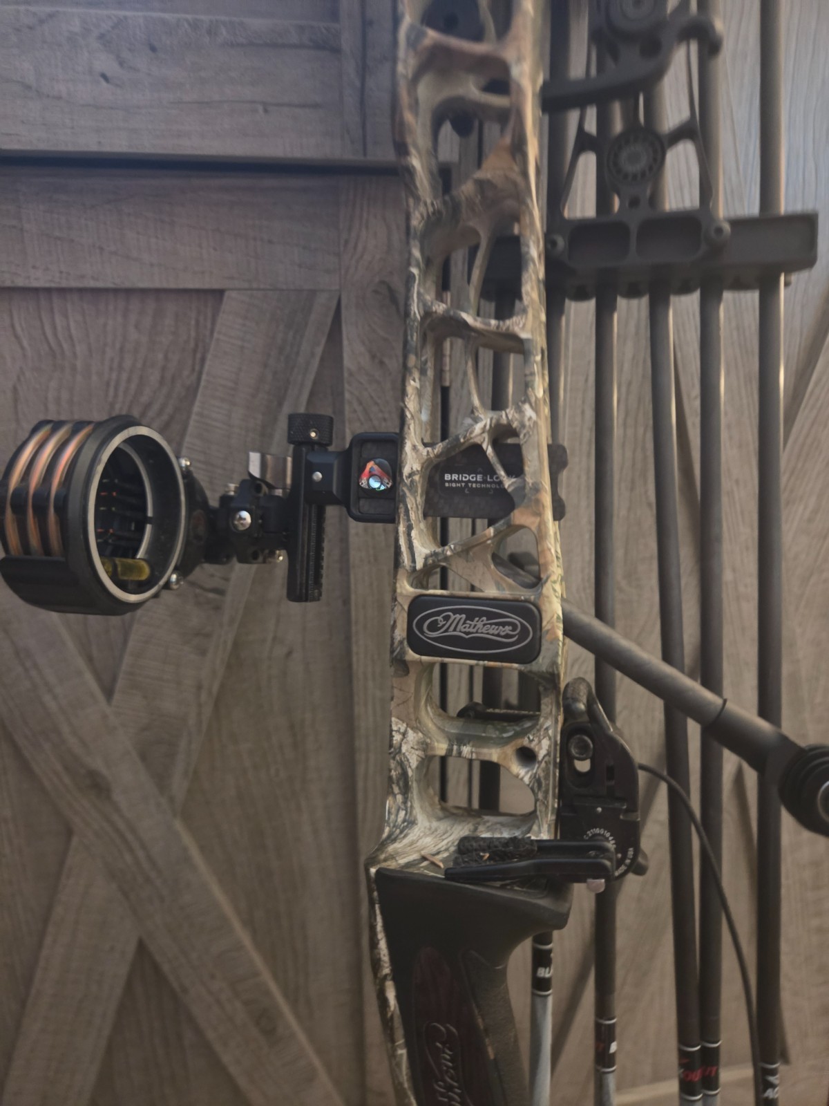 Matthews VX3 Bow 33 camo complete package