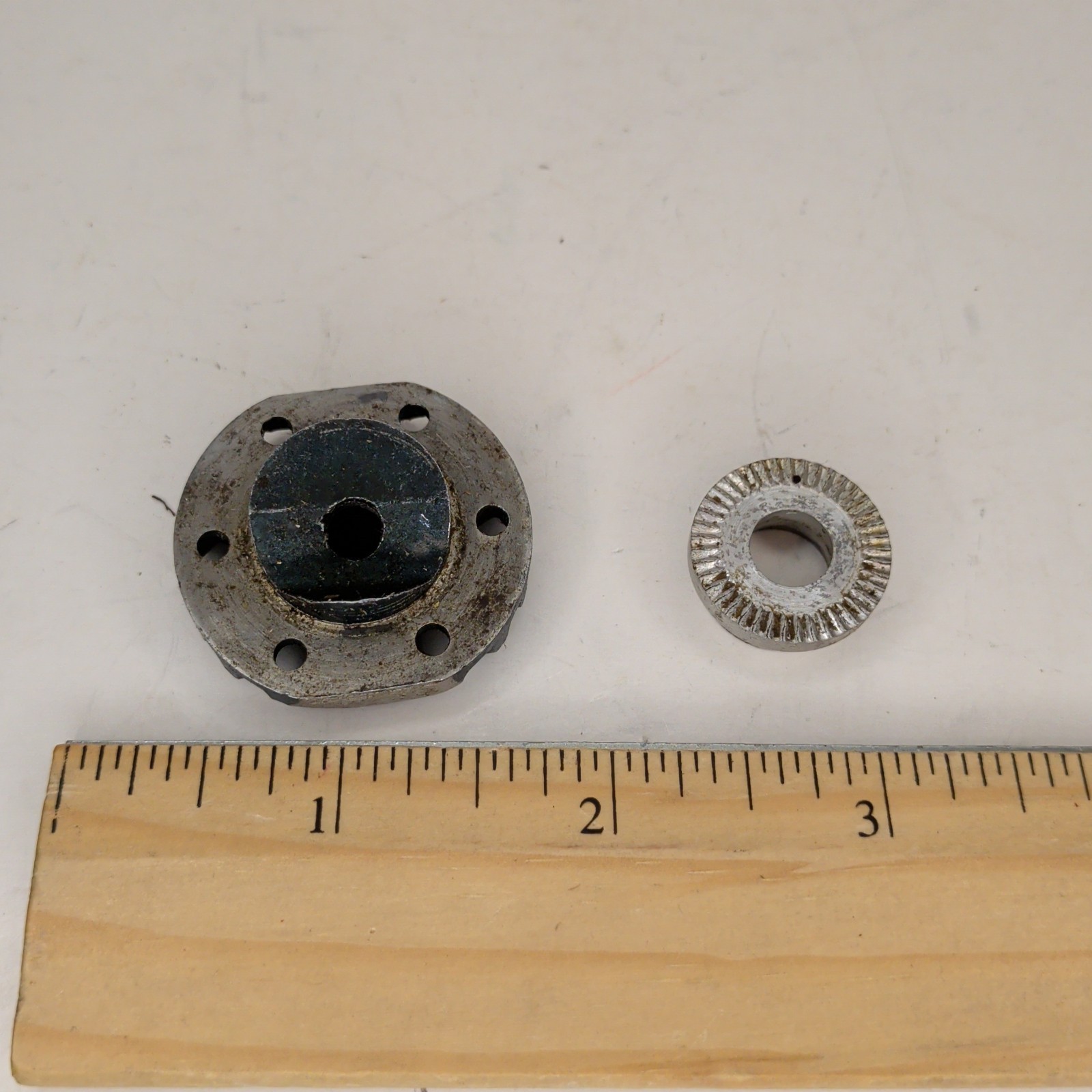 "19" Model Engine Model 4002 Untested Unbranded x2