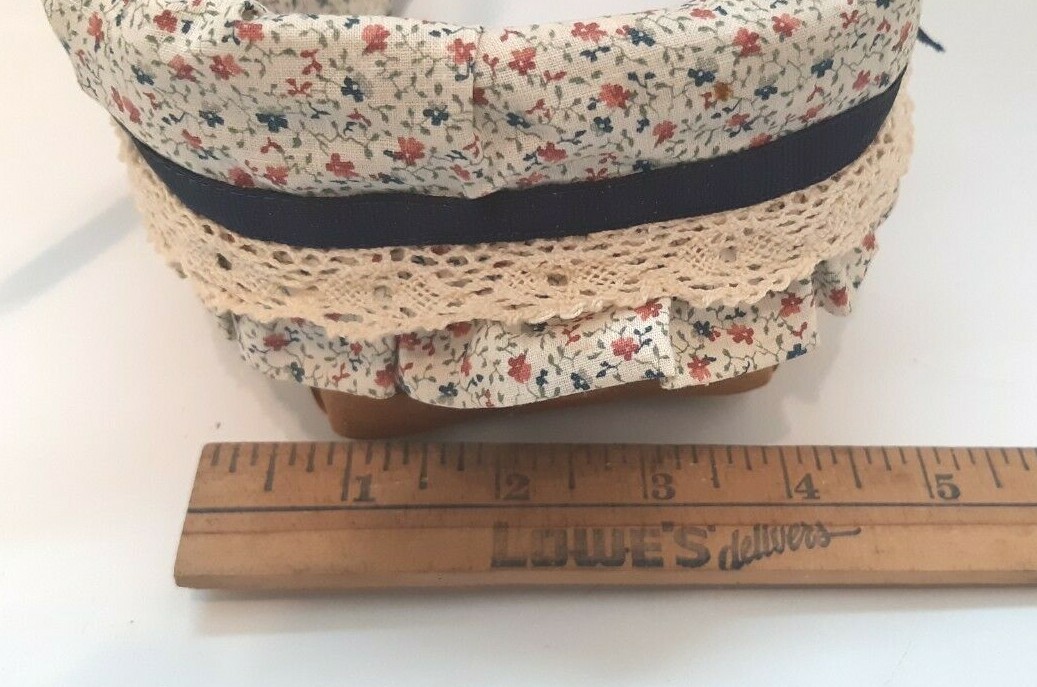 Longaberger small Key basket with Cloth Liner 1995