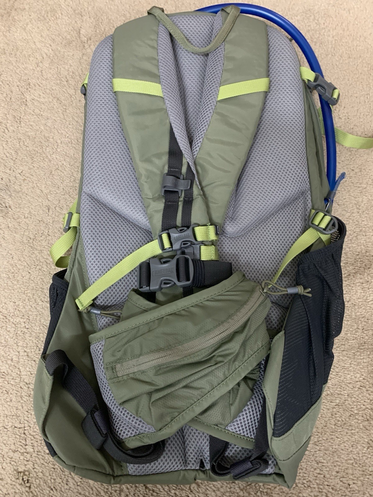 CamelBak Rim Runner 22 Hydration Backpack 2.5L / 85oz