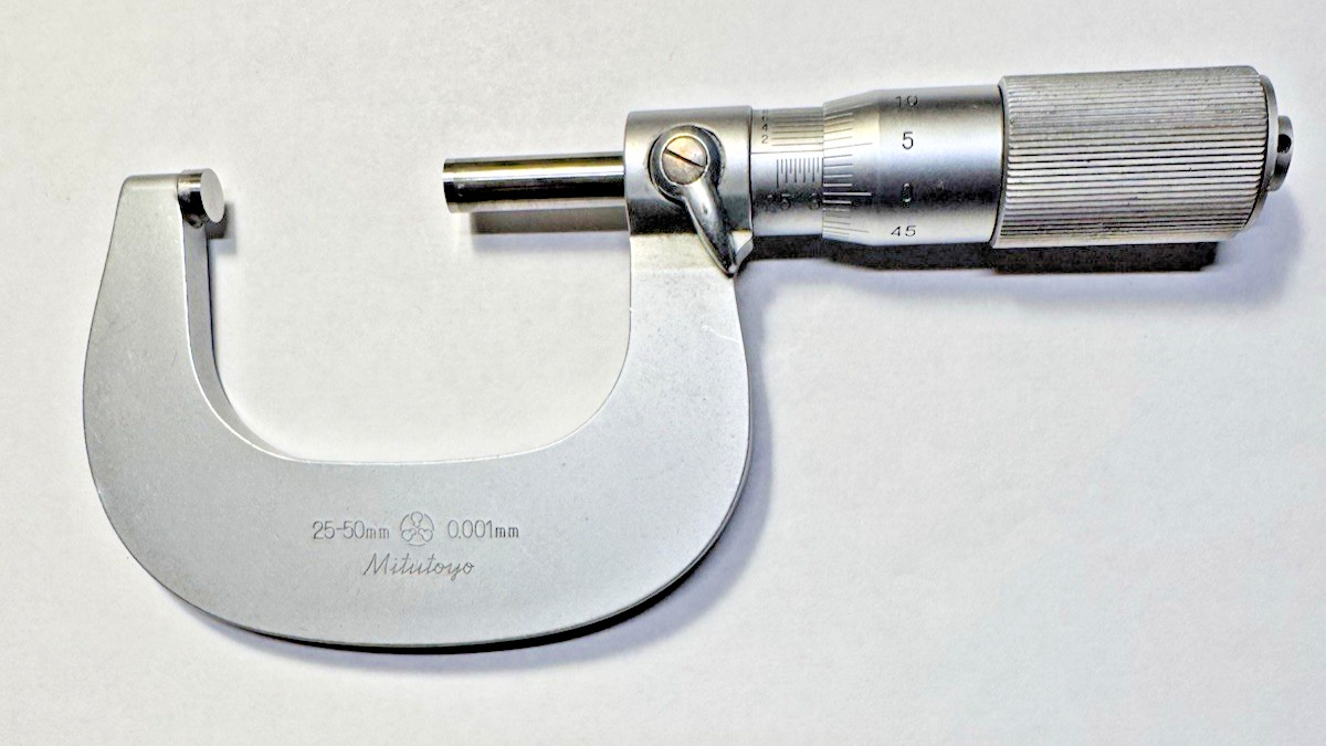 MITUTOYO Vintage  25-50mm/0.001mm Outside Micrometer Locking Japan - Very Nice