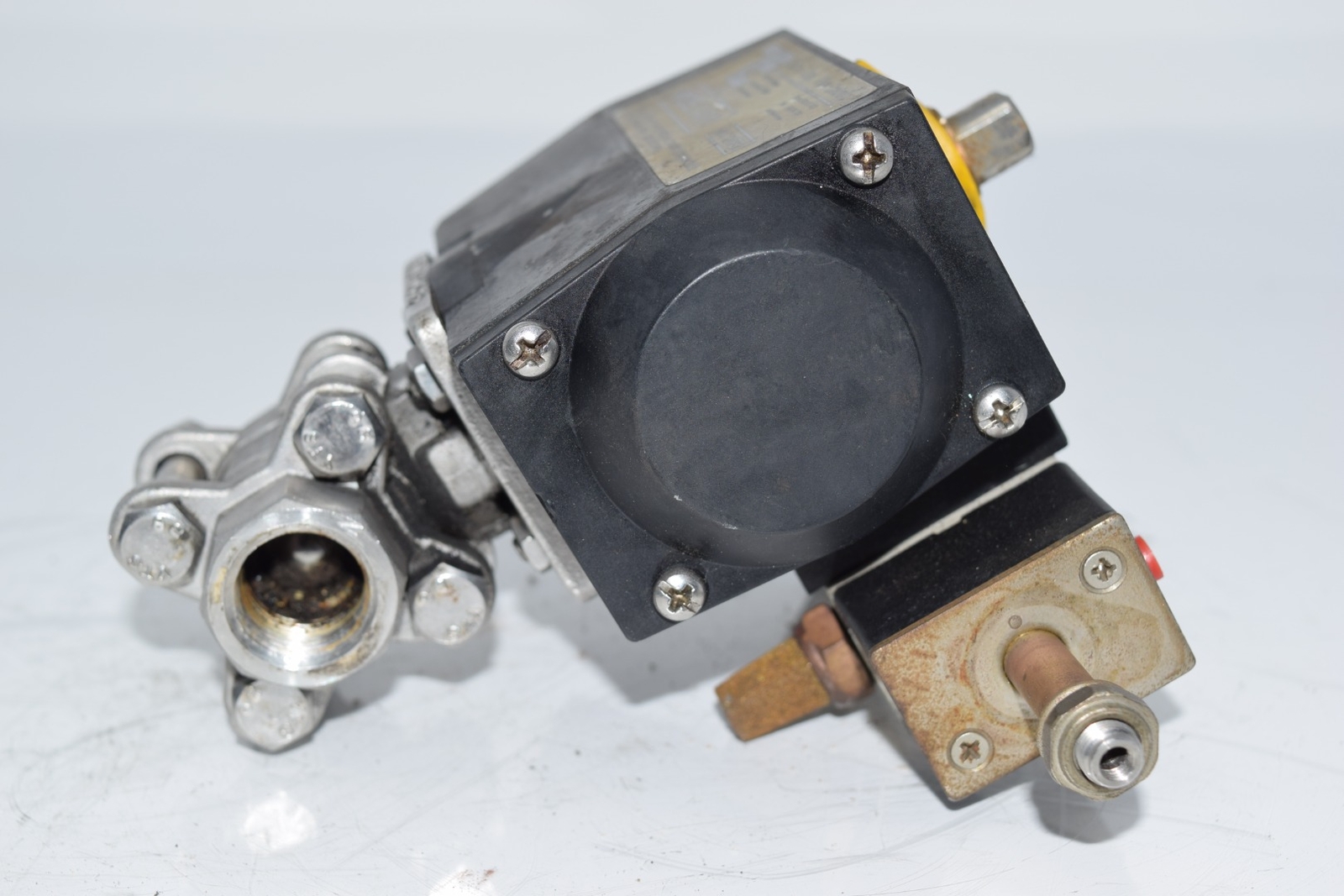 Taricco AD11 Pneumatic Actuator w/ Pneumatic Ball Valve