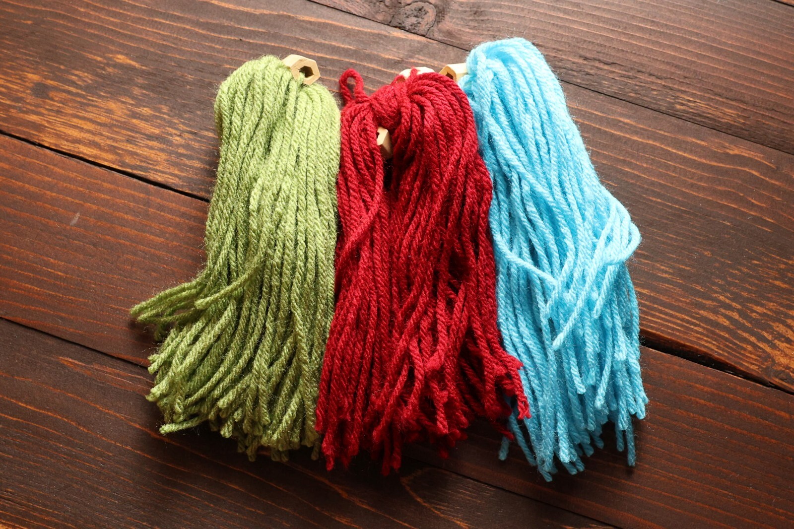 Aquarium Spawning Mop - Small Sinking (choose color) Acrylic Yarn
