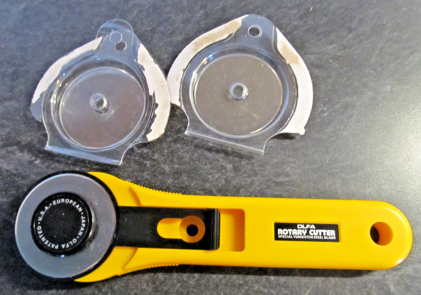 Olfa Rotary Cutter Tungsten Steel Blade w/ 2 Extra Blades