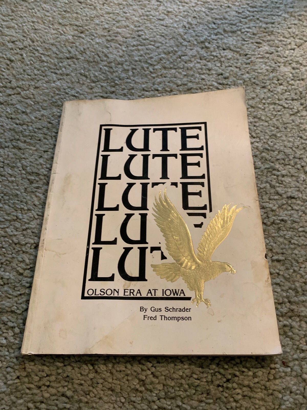 1981 Lute Olson Iowa Hawkeyes Basketball Book