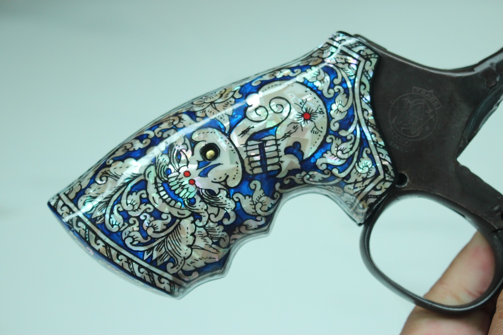 MOTHER OF PEARL GRIPS FOR S&W K, L FRAME SQ/RD BUTT BLUE SKULL ART VITOONMAKERS