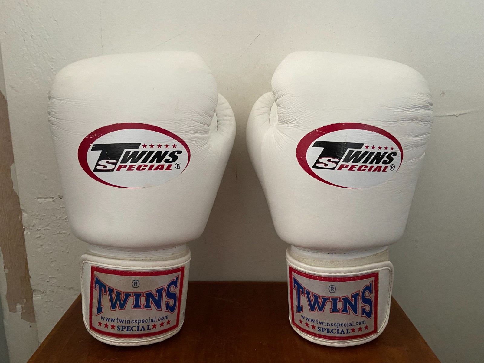 Twins Special White 12-oz Sparring Boxing Muay Thai Gloves Pair Leather Set