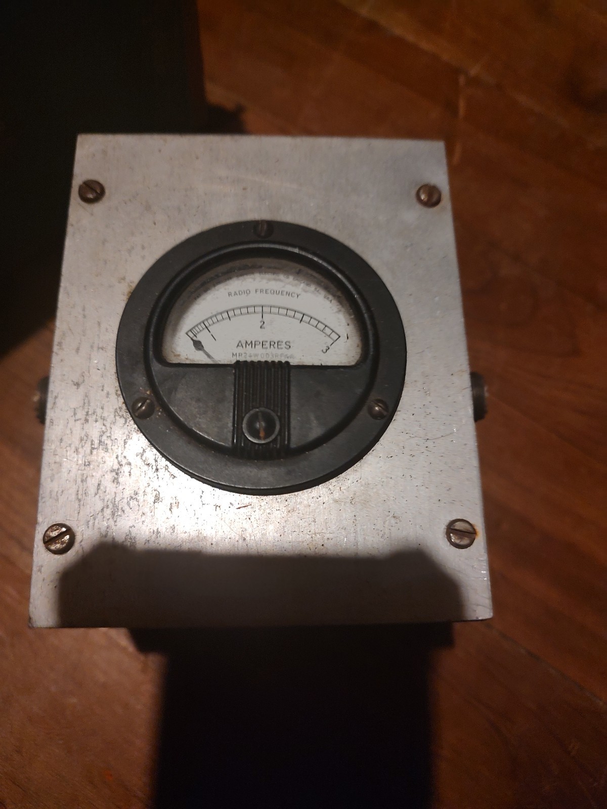 Rf Ampers Feed Though Box