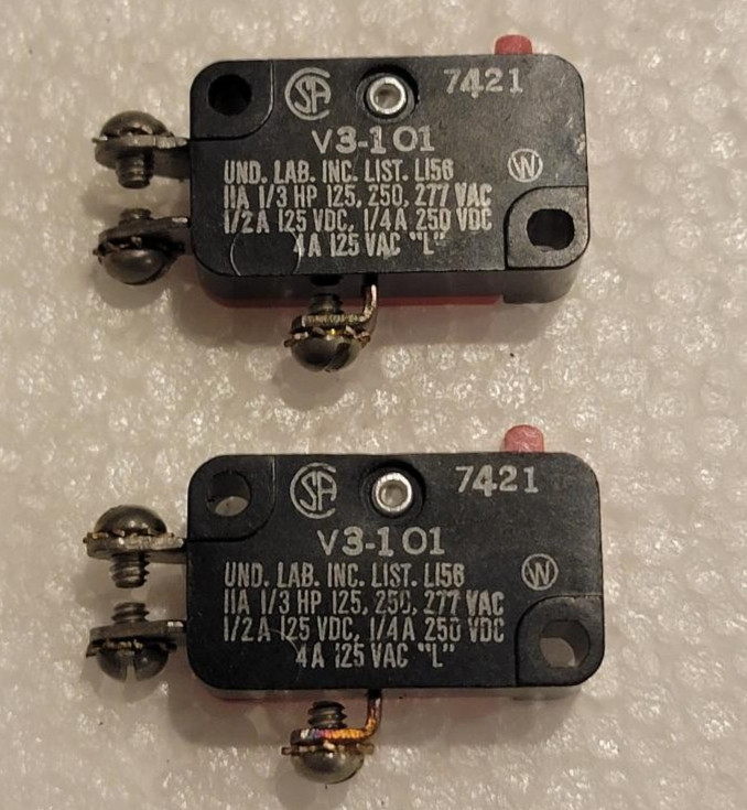 Lot of 2 MICRO SWITCH V3-101 Momentary Snap Action - 11A 250VAC - FREE SHIPPING