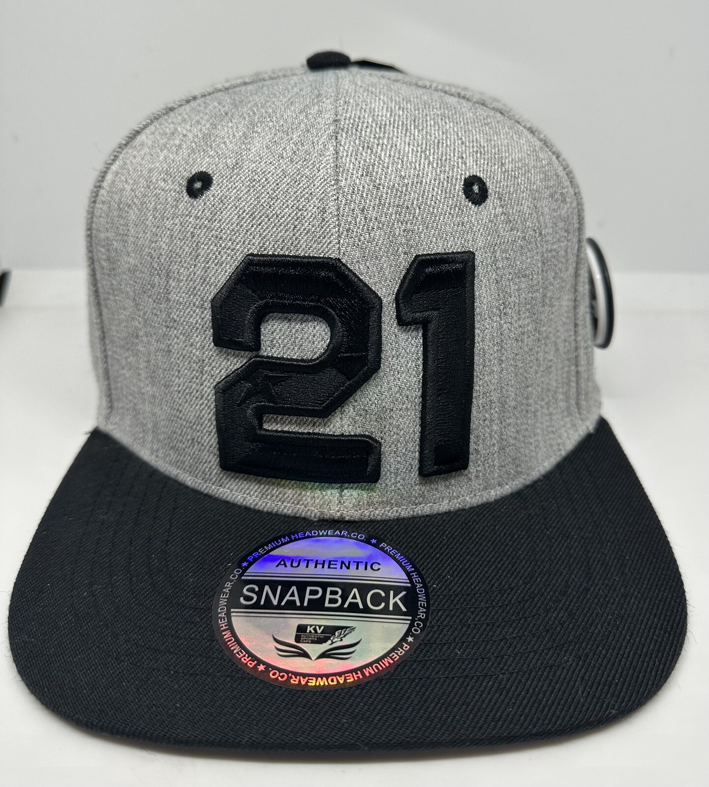 Roberto Clemente 21 SnapBack Hat Gorra Pin On Side