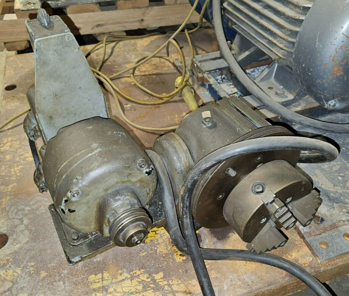 6" Cincinatti Dividing / Indexing Powered Rotary Head