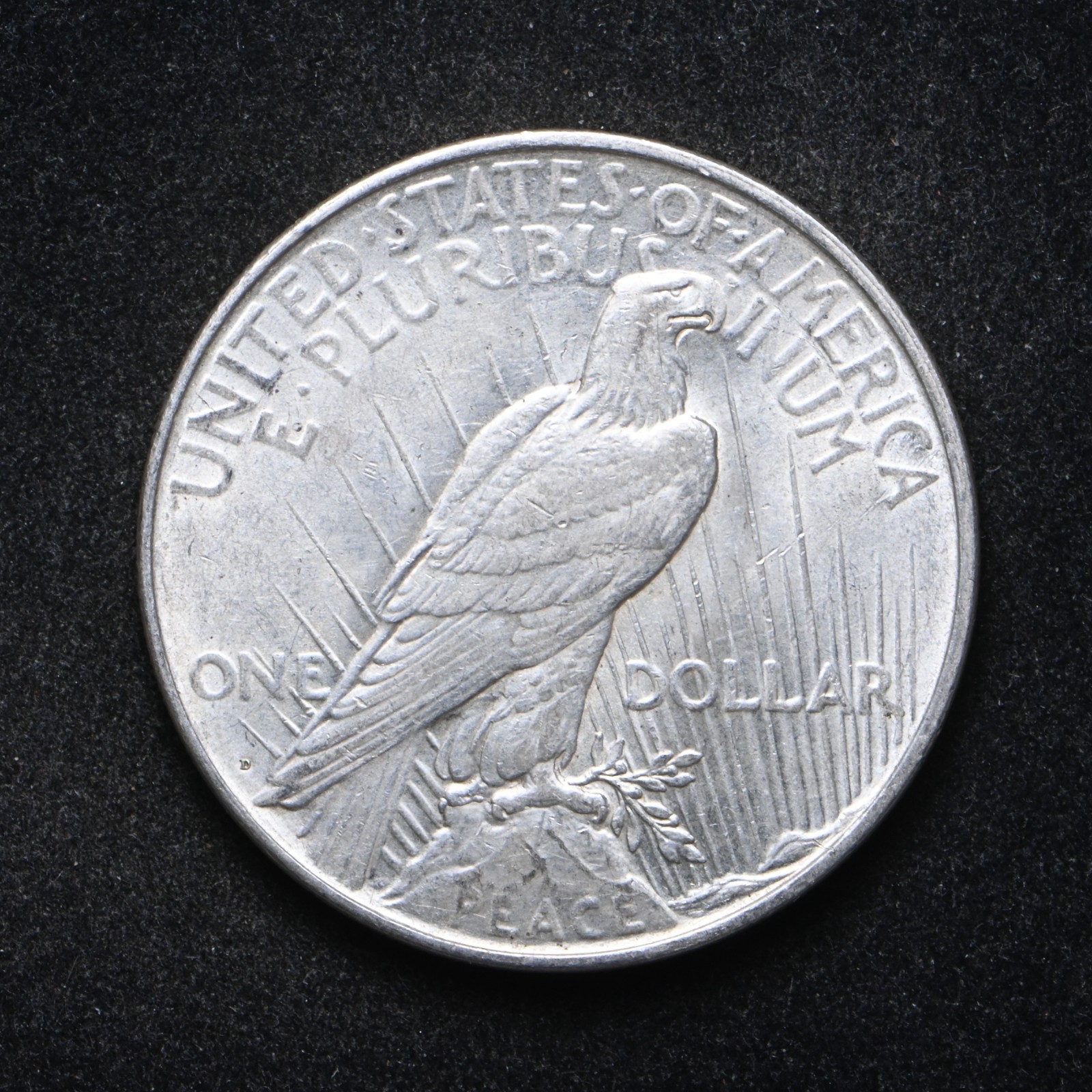 1923-D Peace Silver Dollar AU+ (cn16877)