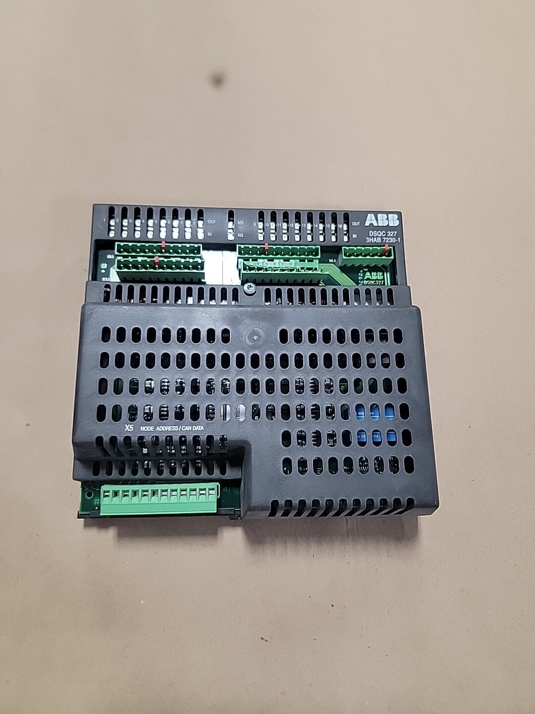 USED ABB DSQC 327 Combination I/O Module 3HAB 7230-1/04 **READ DESCRIPTION **