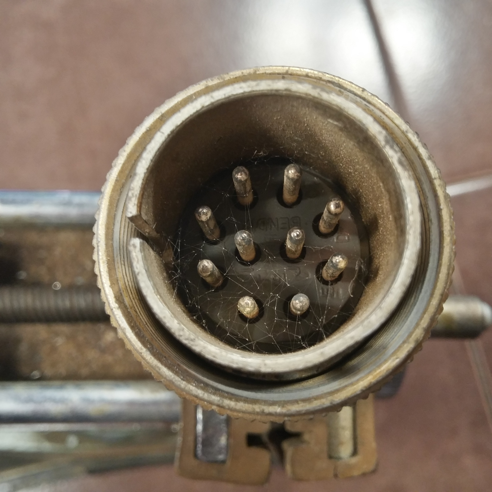 Amphenol Bendix AN3106A-18-1P Connector