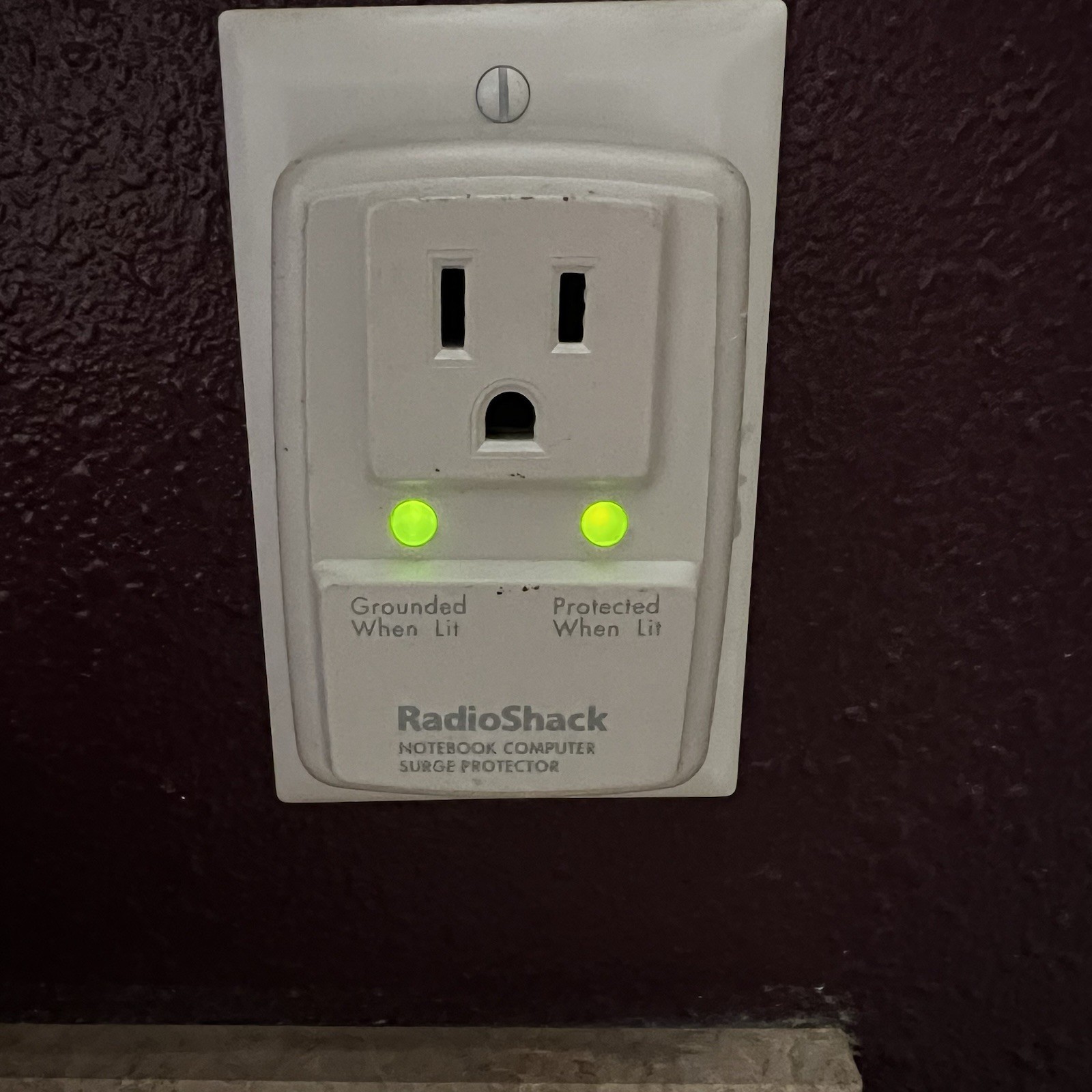 Radio Shack 61-2225 Notebook Computer Surge Protector