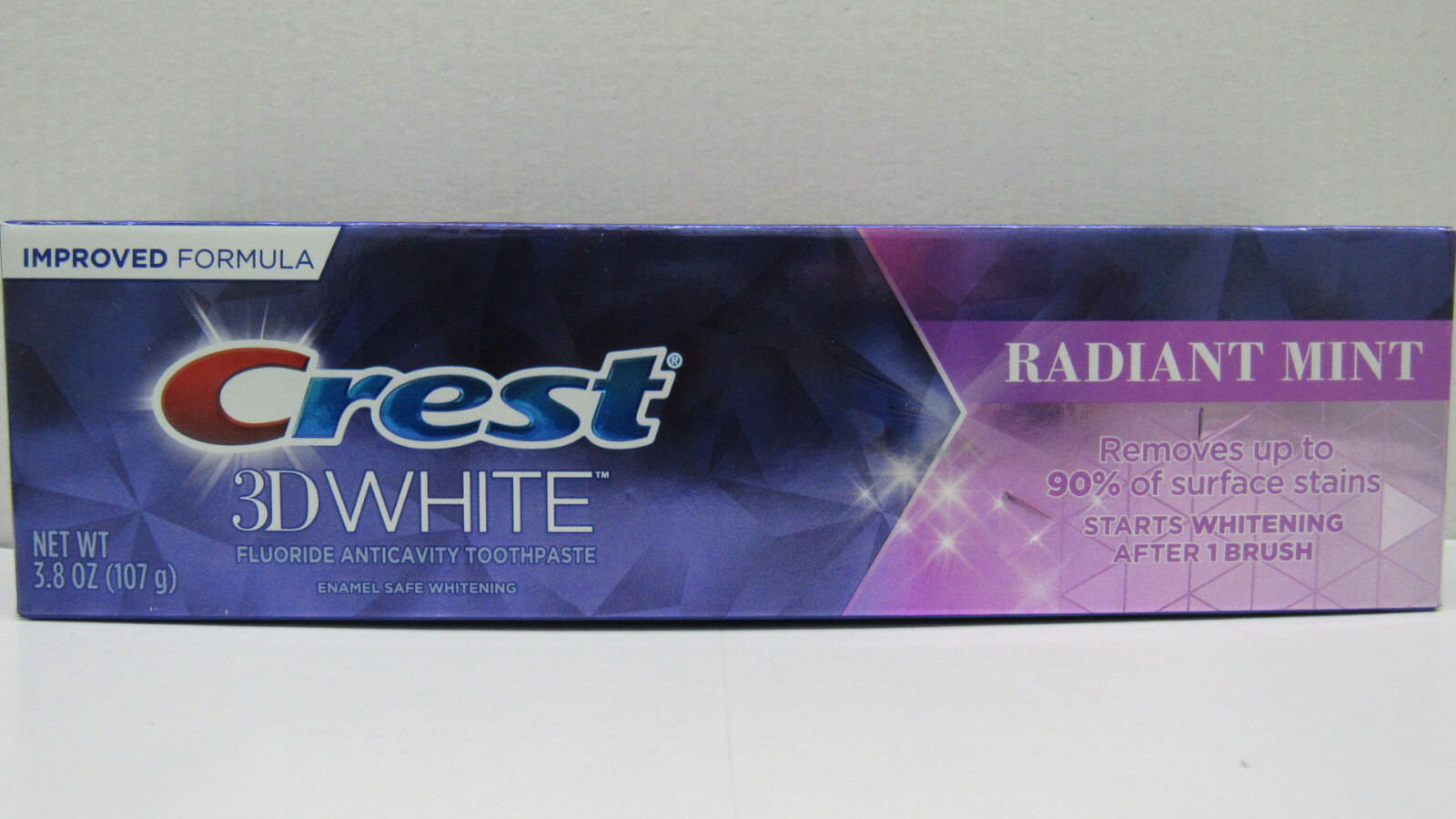 !TO CLEAR!Crest 3D White Toothpaste(RadiantMint/GlamorousWhite)3.8OZ**EXP.MA26**