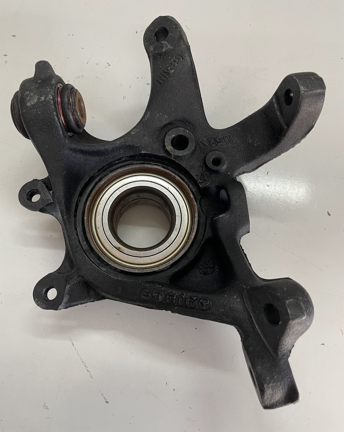 Mercedes-Benz Rear RH Suspension Knuckle - 210-350-92-08 - For E300, E320 & More