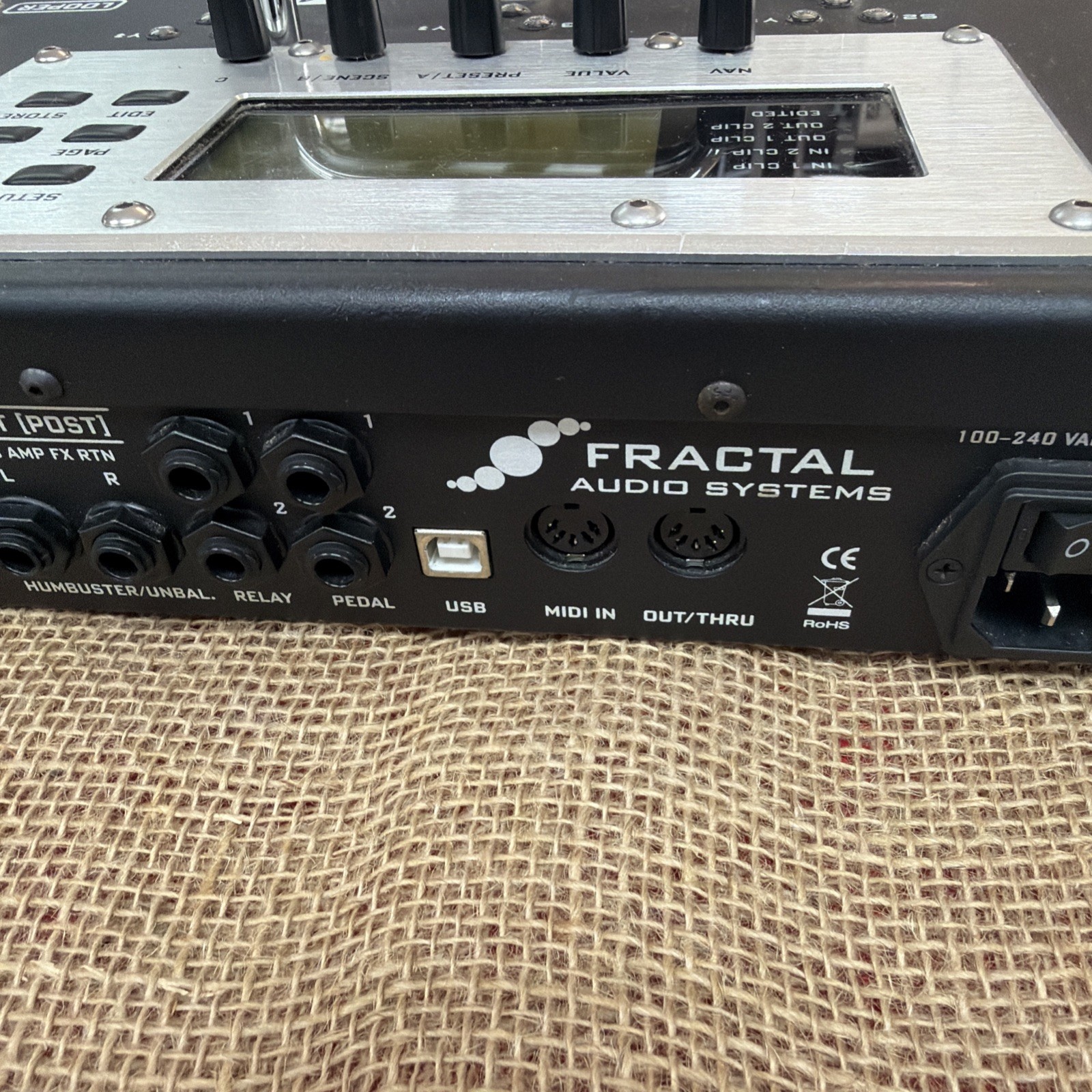 Fractal Audio Systems FX-8 Multi-Effects Pedalboard Processor for Guitarists
