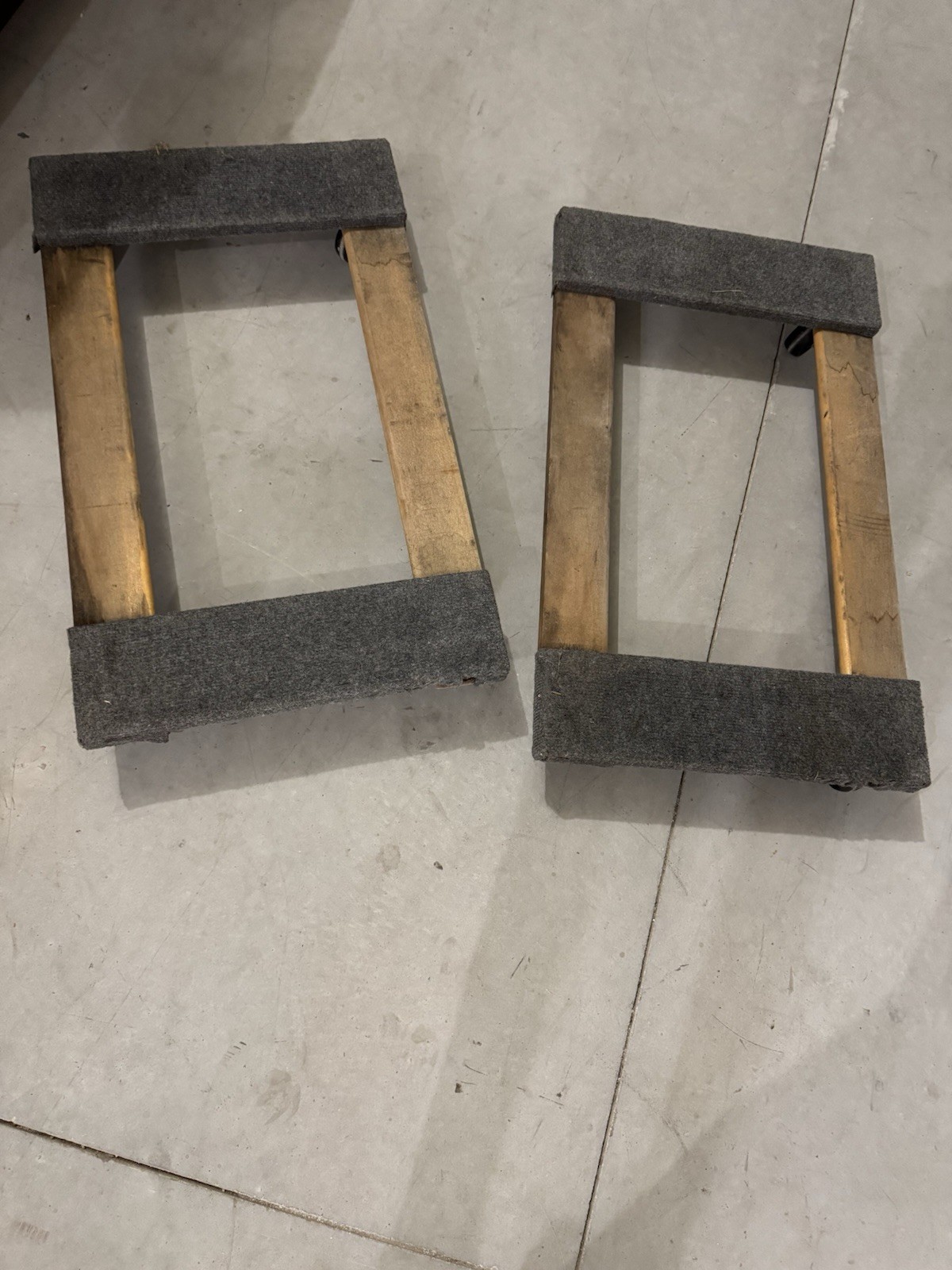 Pair of Wooden Bookshelf Speaker Stands for Home Audio Brown Gray Stand