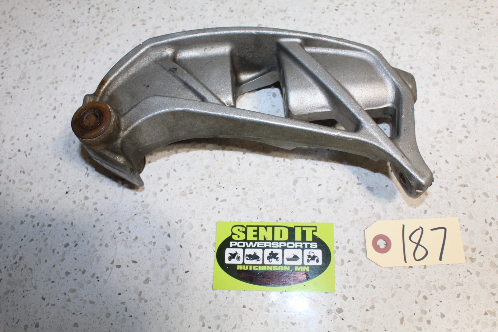 125	2005 Polaris RMK 900	LH Spindle	1822720