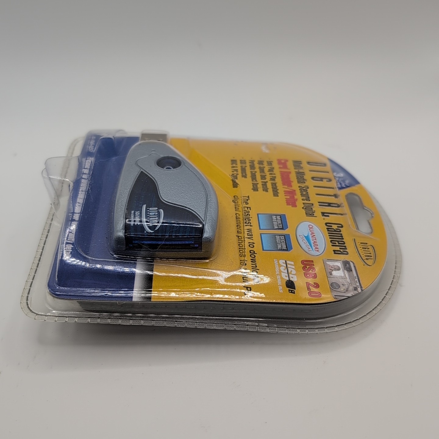 BRAND NEW Digital Camera Multimedia Secure Digital Card Reader/Writer USB 2.0