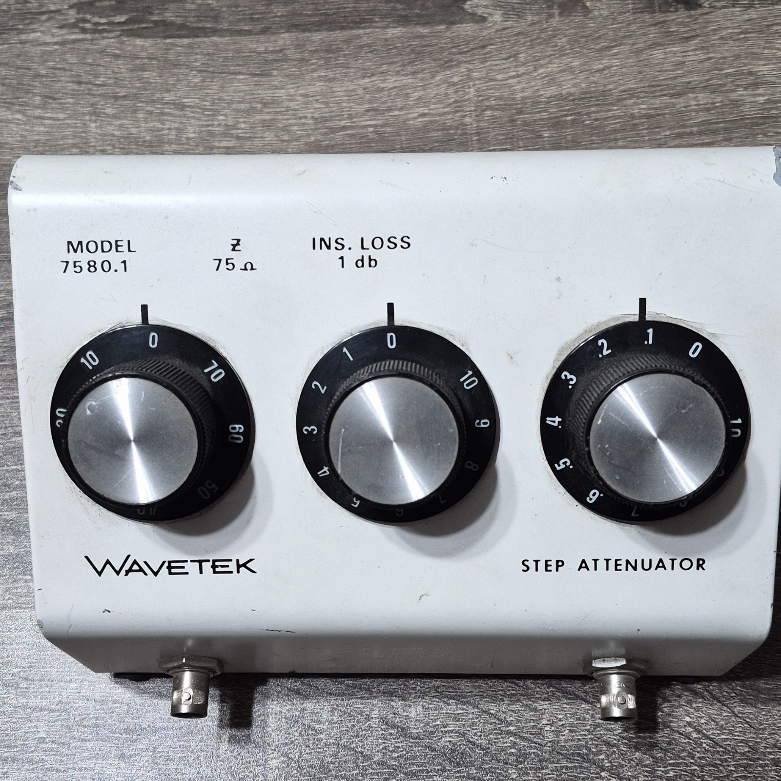 Wavetek 7580.1 Step Attenuator 75 Ohm 1dB Insertion Loss 1dB Attenuation Range