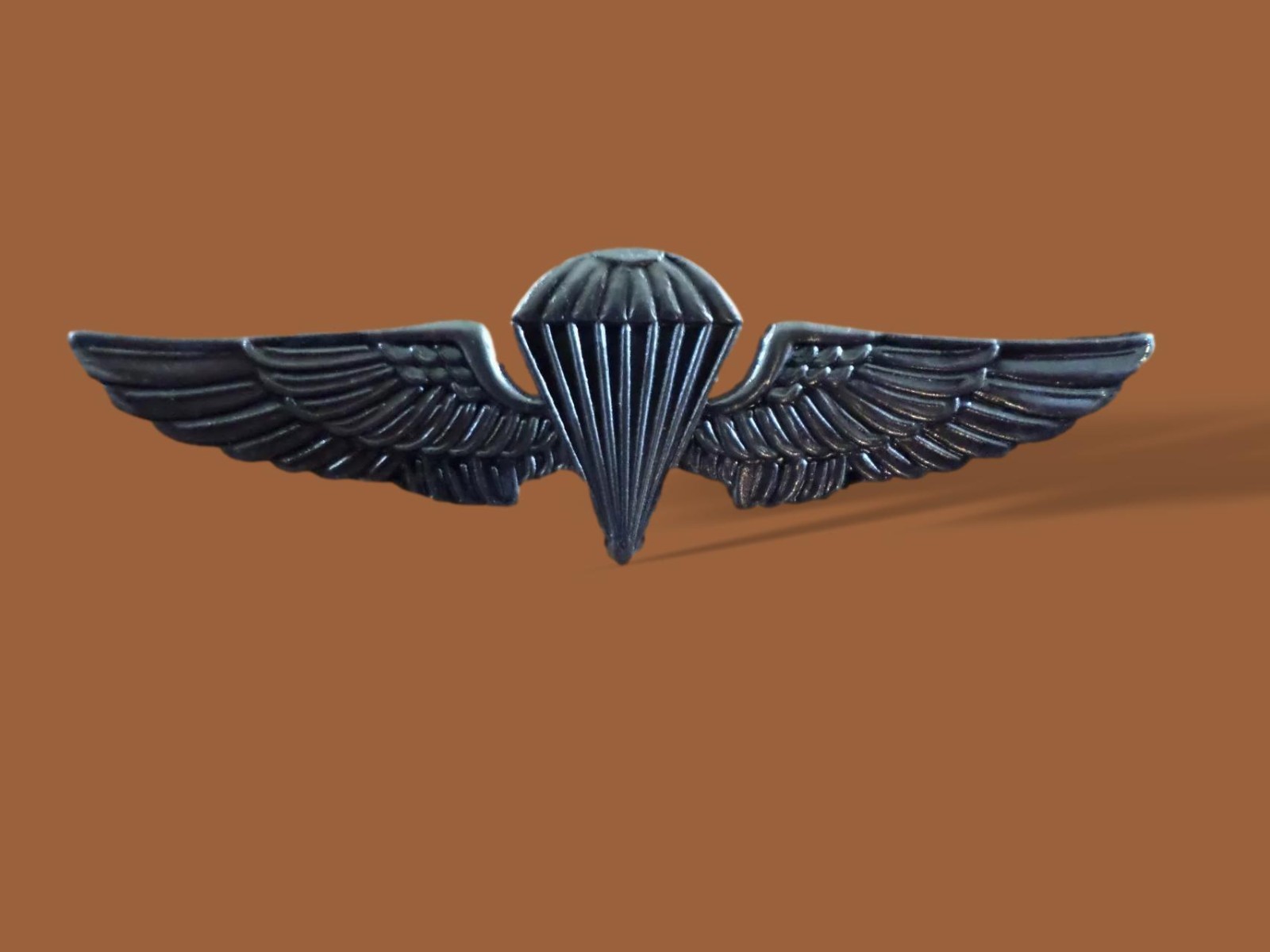 U.S MILITARY MARINE CORPS PARATROOPER JUMP WINGS PIN