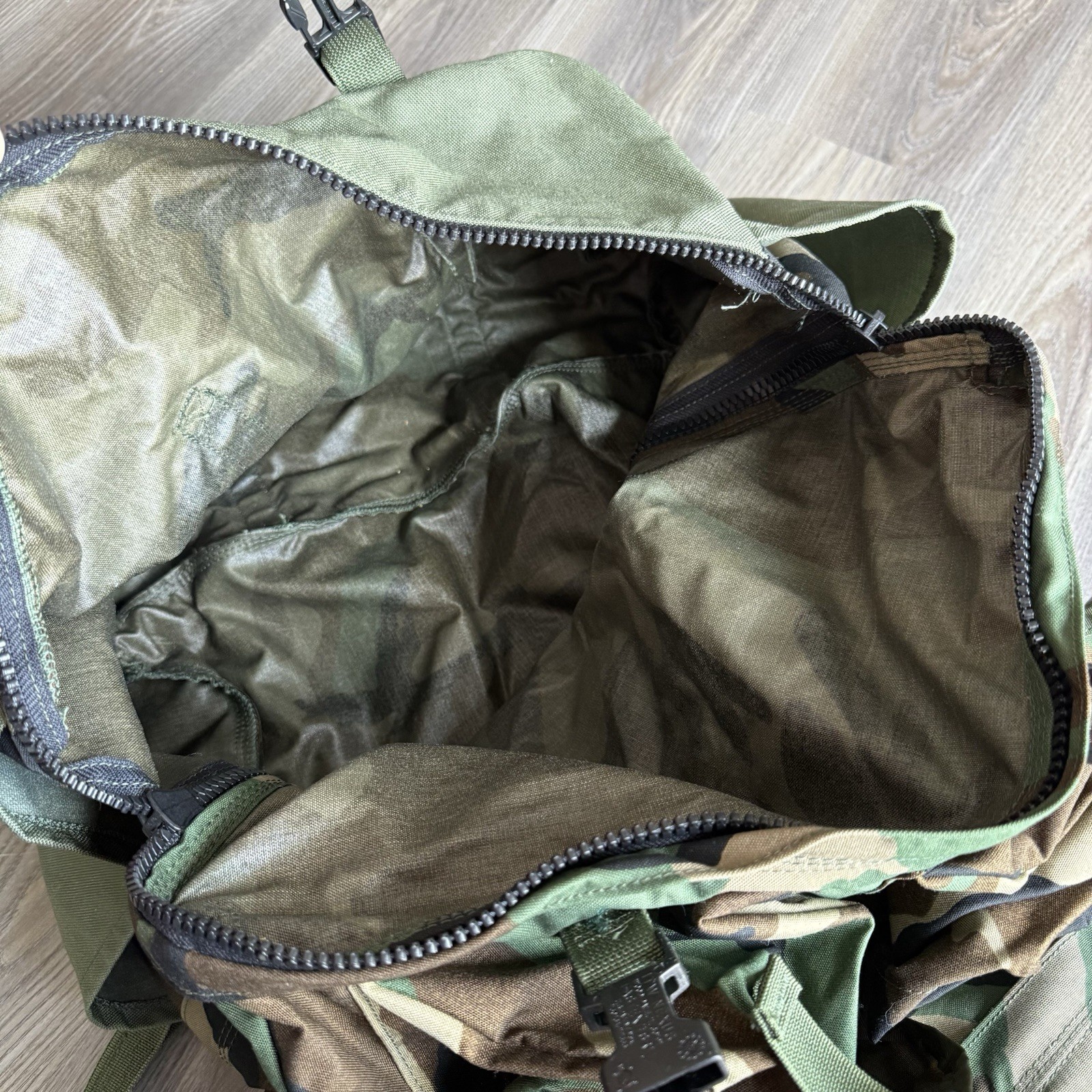 Military Issue Rucksack 8465-01-393-5183 USGI Bag, Equipment Woodland Camouflage