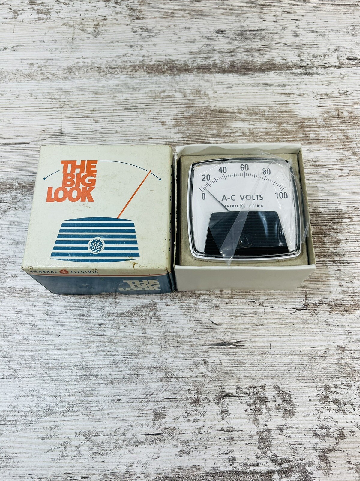 General Electric GE Panel Meter 0-100 AC Volts Cat 50-162031PKPK2