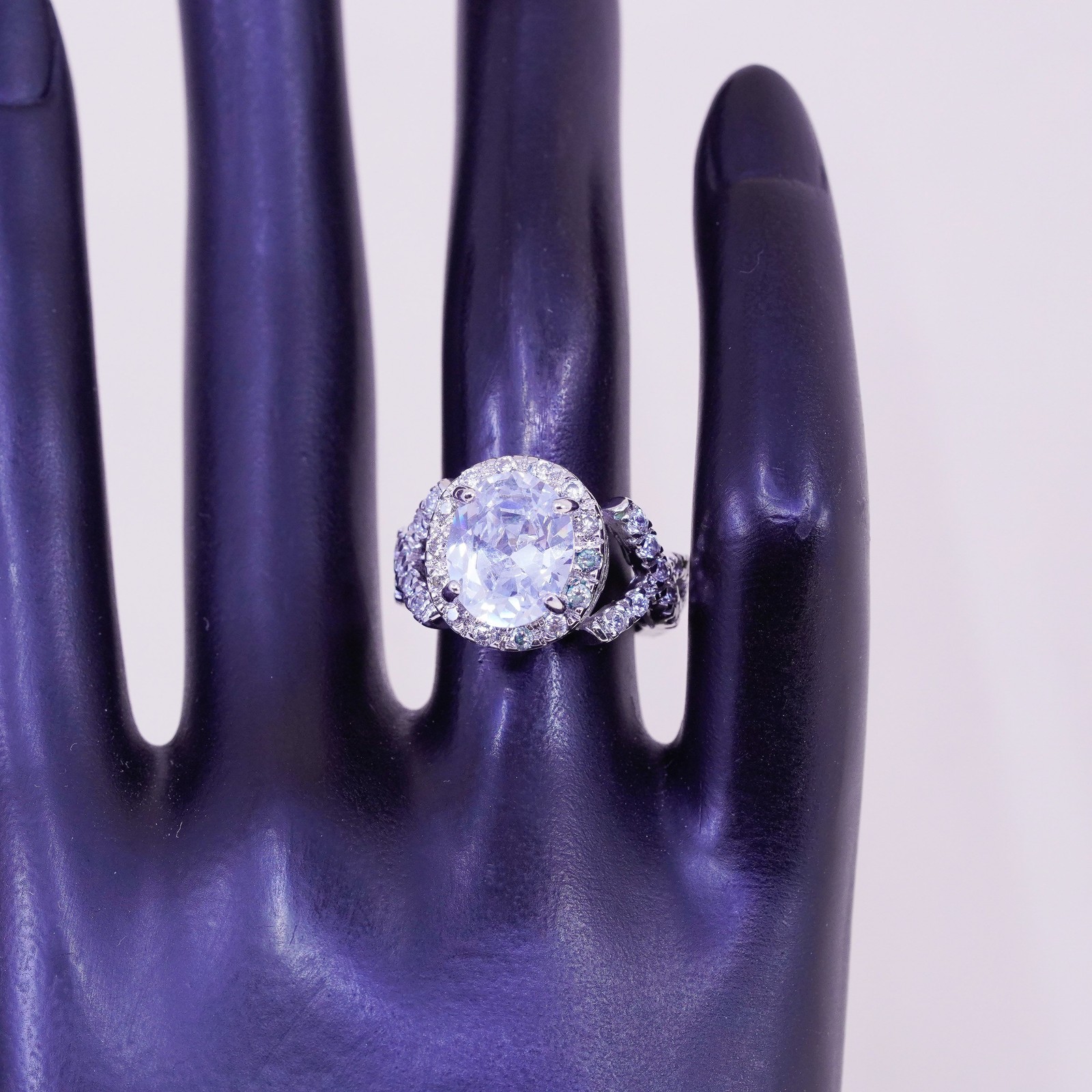 Size 4.75, Sterling silver ring, 925 silver cluster round crystal CZ cluster