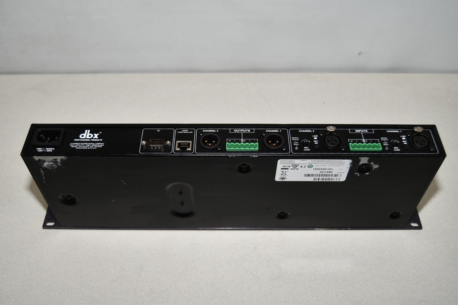 ^ dbx DriveRack 220i System Processor w/ AFS Advanced Feedback Suppression