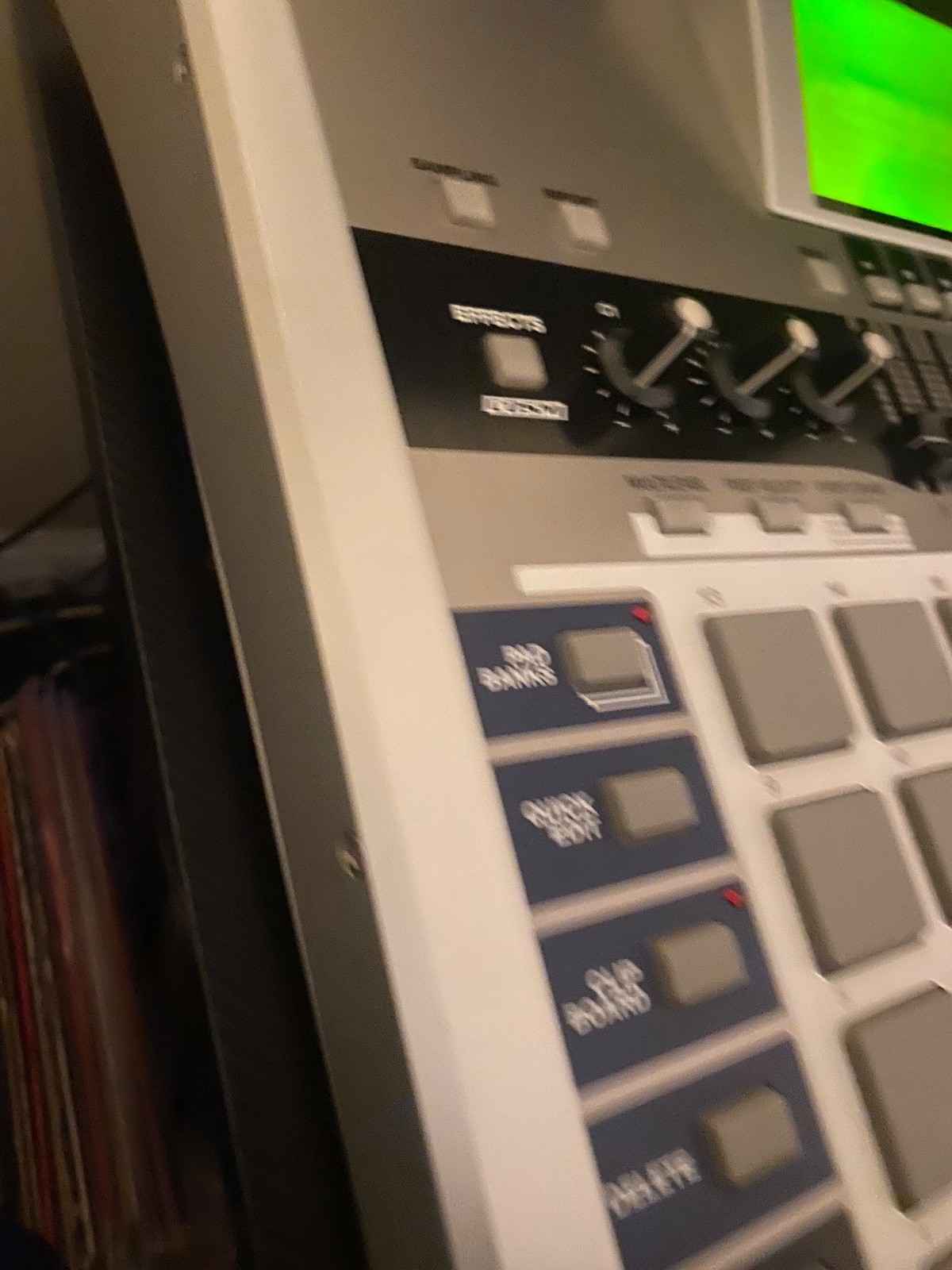 Roland MV-8000 Production Studio Sampler MIDI Sequencer Workstation