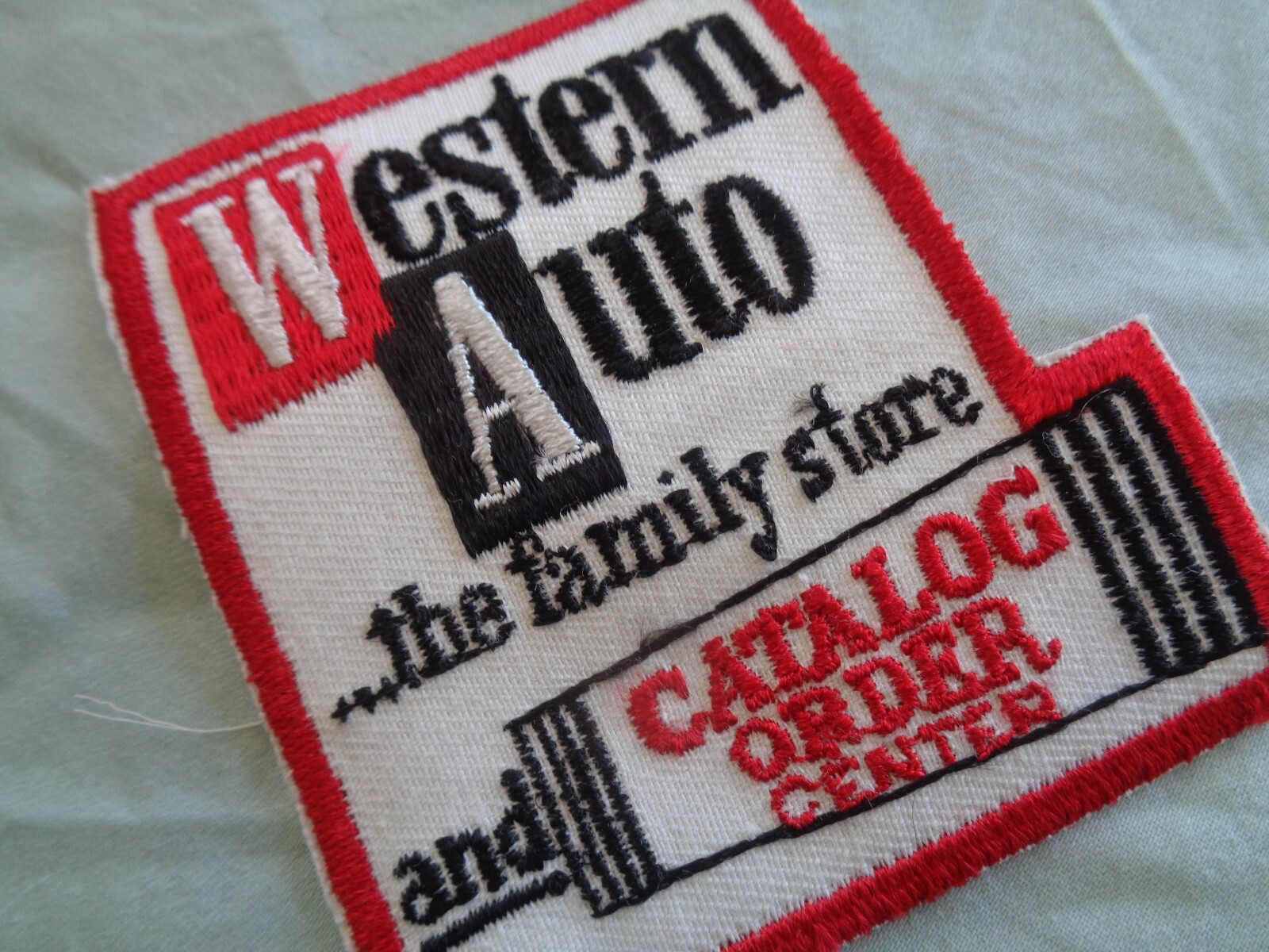 WESTERN AUTO THE FAMILY STORE AND CATALOG PATCH - 3X3 1/4 NEW! ORIGINAL VINTAGE!