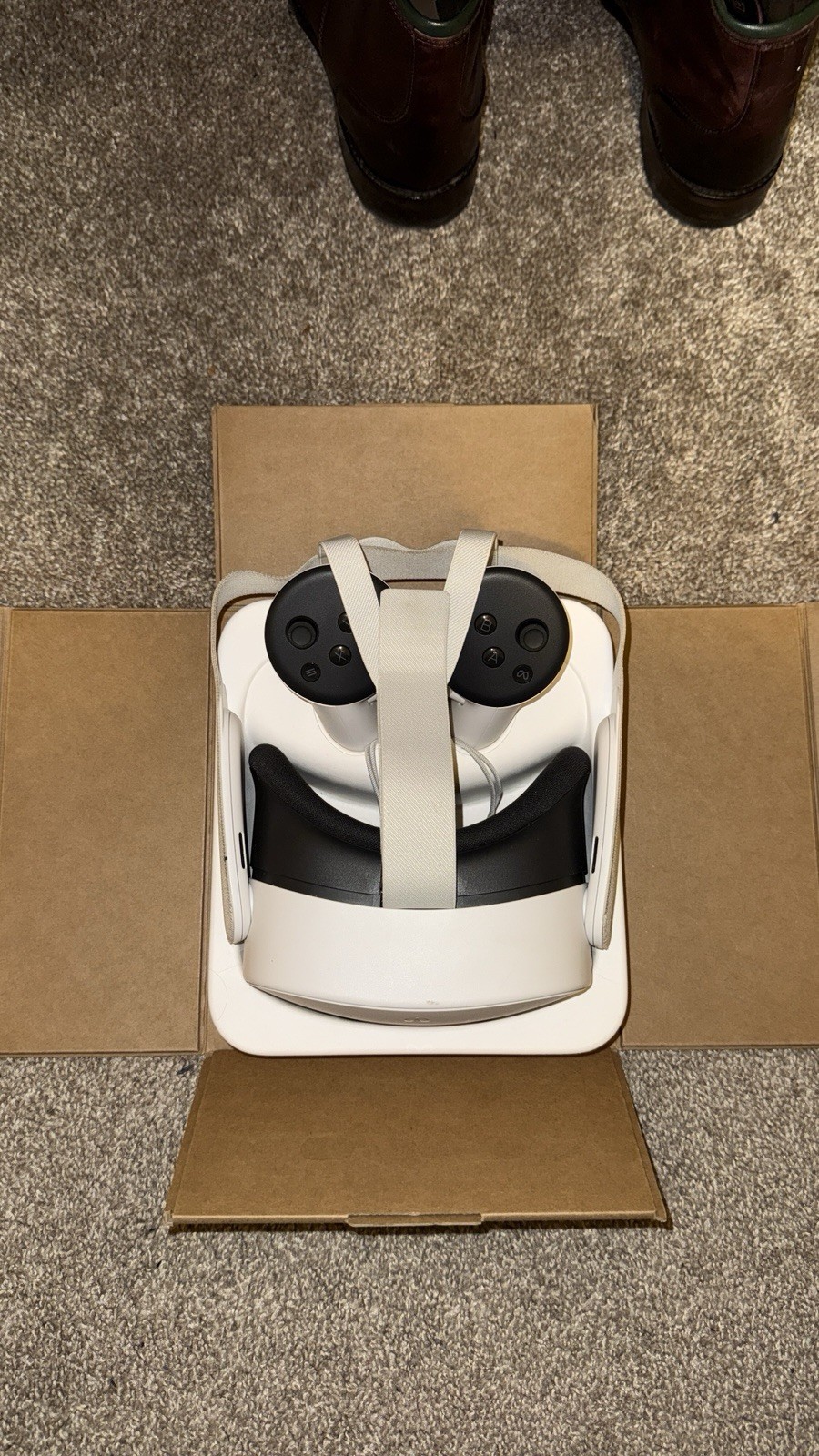 Meta Quest 3S Virtual Reality Headset 128GB, Standalone, All-in-One