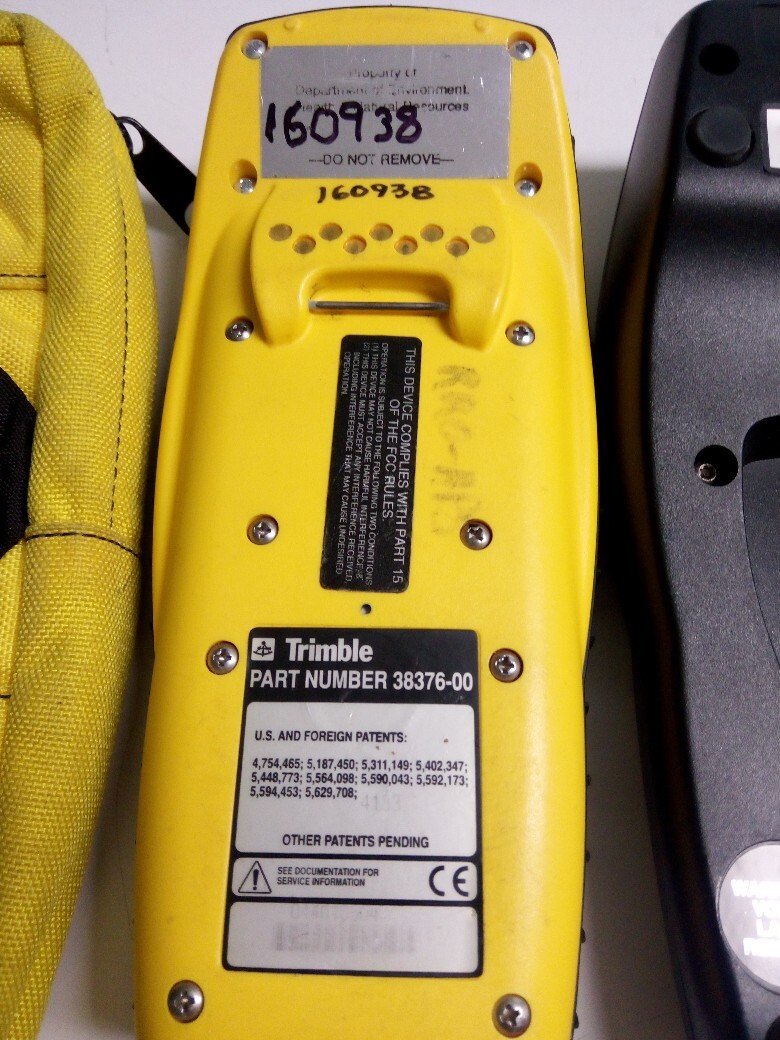 Trimble GeoExplorer 3 GPS Data Collector 38376-00 Base 38604-00 (w/Data Cable)
