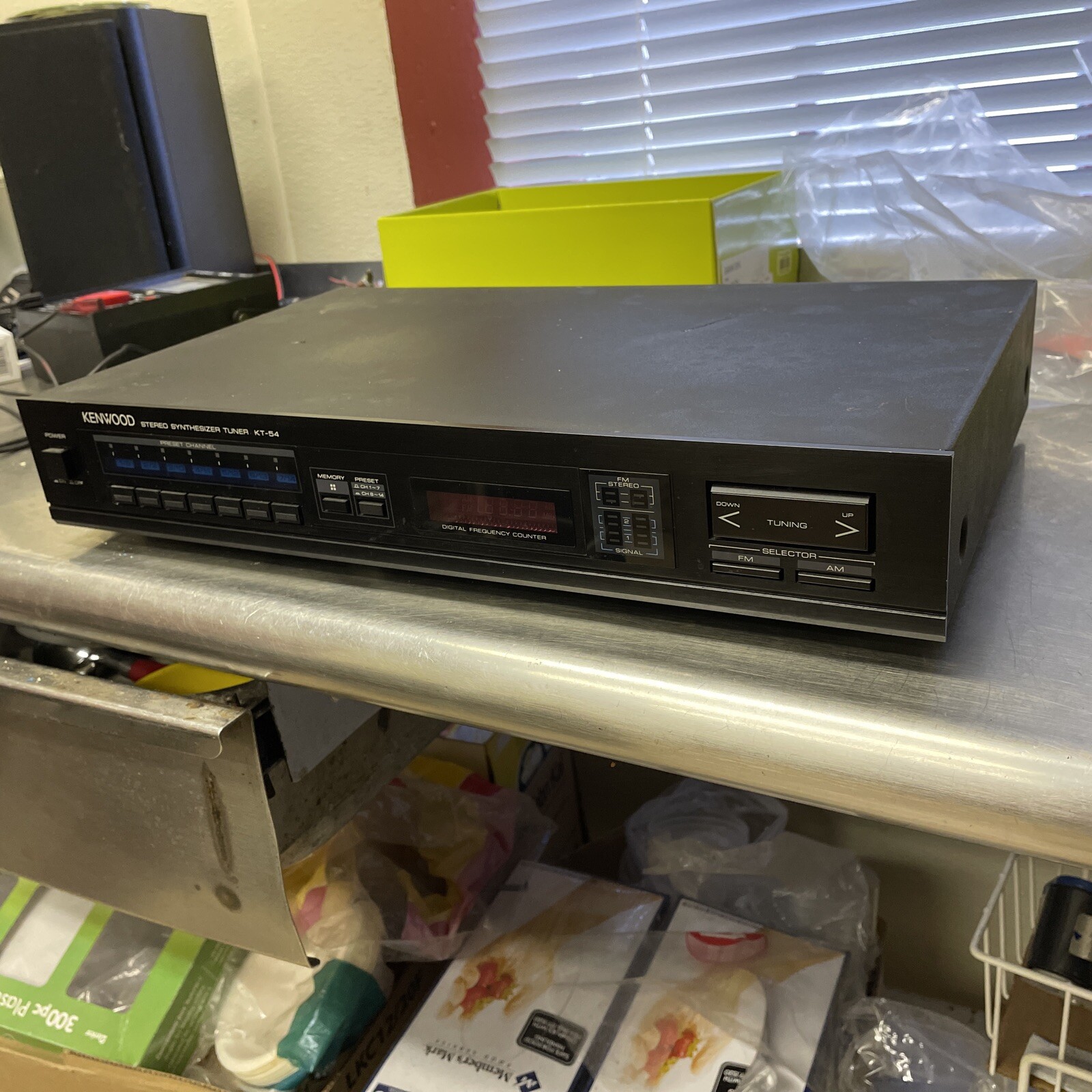 Kenwood Stereo Synthesizer Tuner KT-54 AM FM working CLEAN