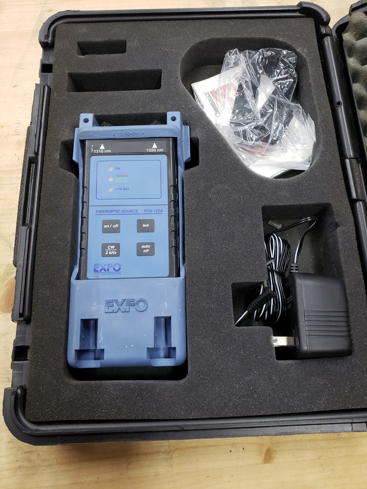 EXFO FOT-120A Fiber Optic Tester