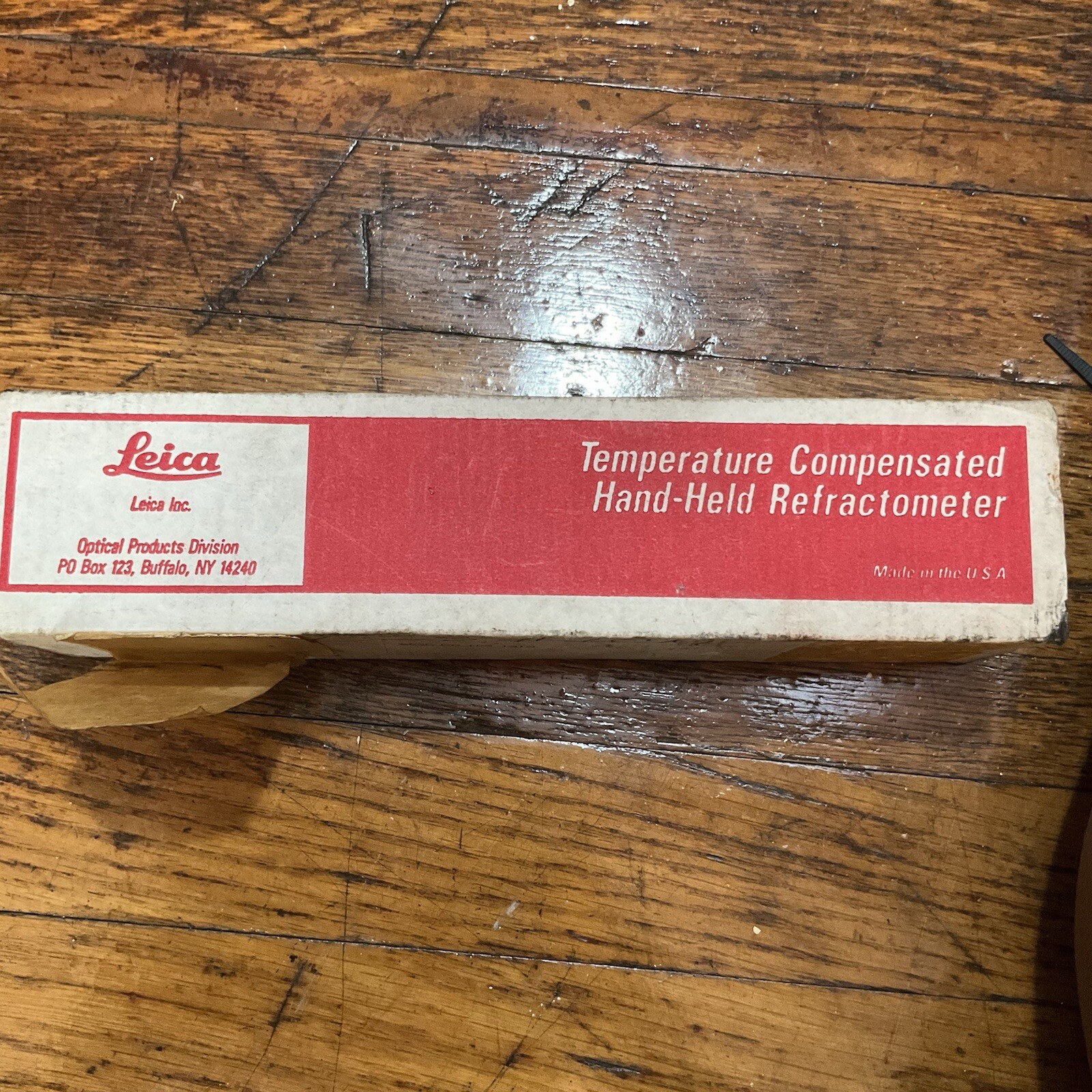 temperature compensated handheld refractometer