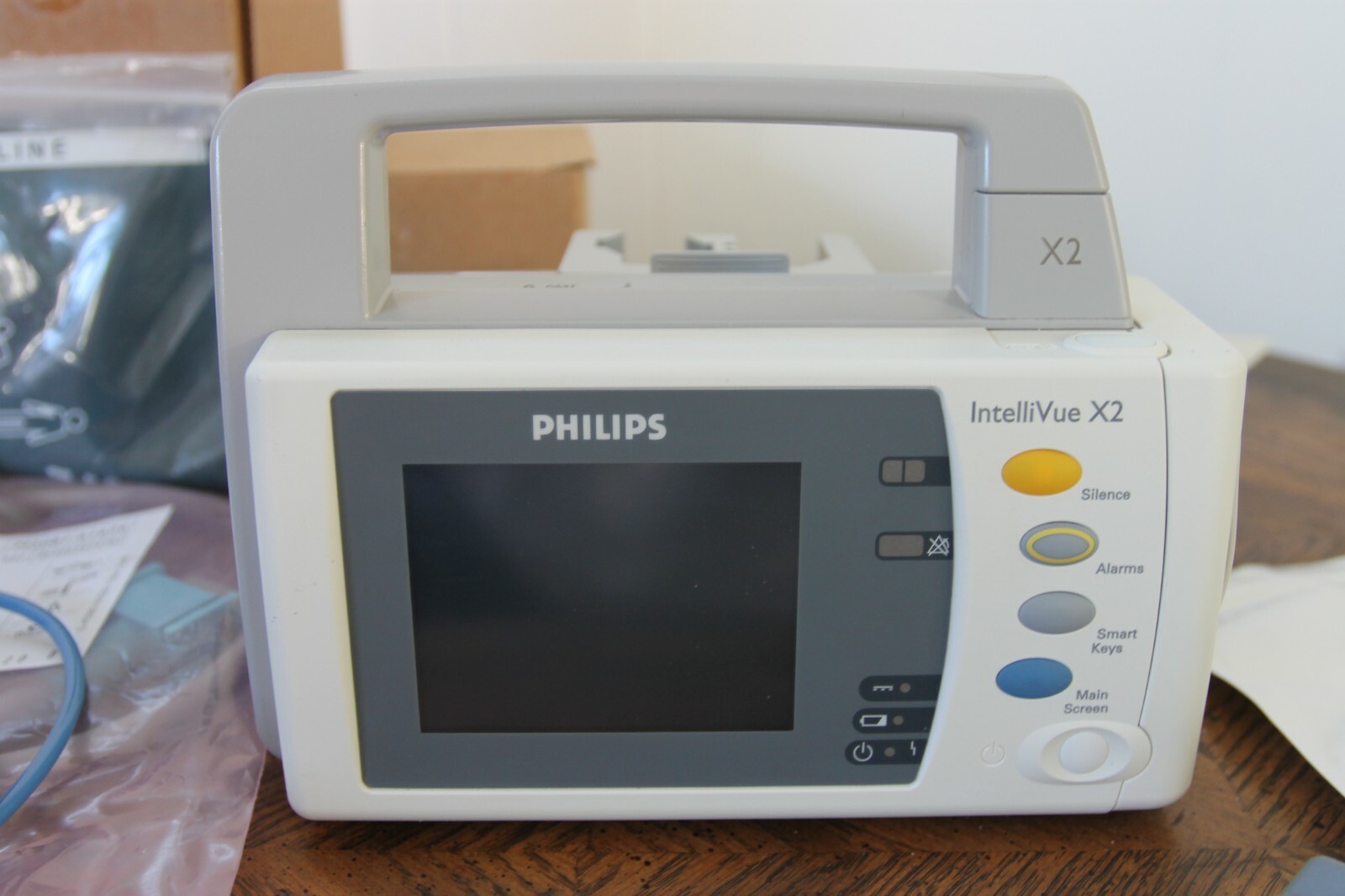 Philips IntelliVue X2/MP2 M3002A & M8023A new charger Kit Clamp all accessories
