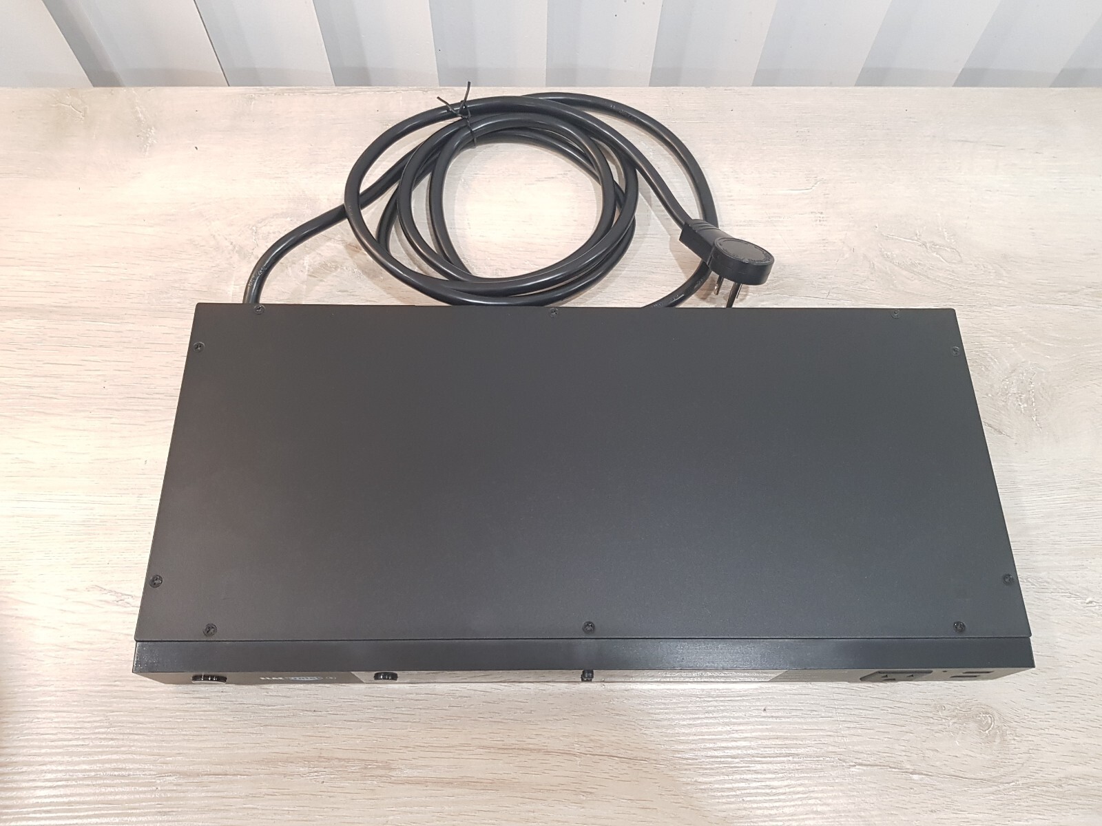 ELAC Protek PR-81B 9 Outlet Surge Protector, Power Conditioner-Bluetooth App