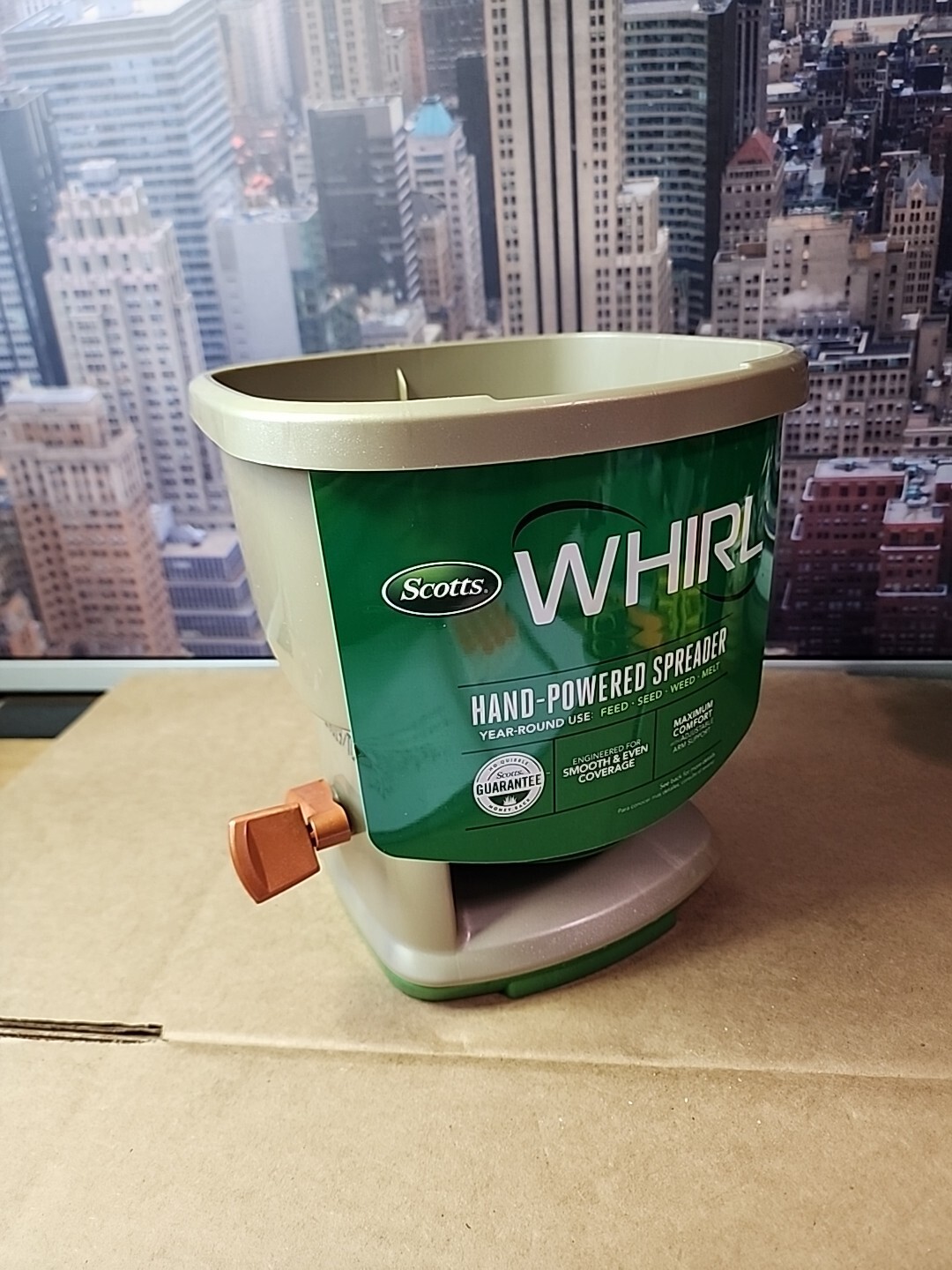 Scotts Whirl Hand-Powered Spreader 71060-1 New Never Used