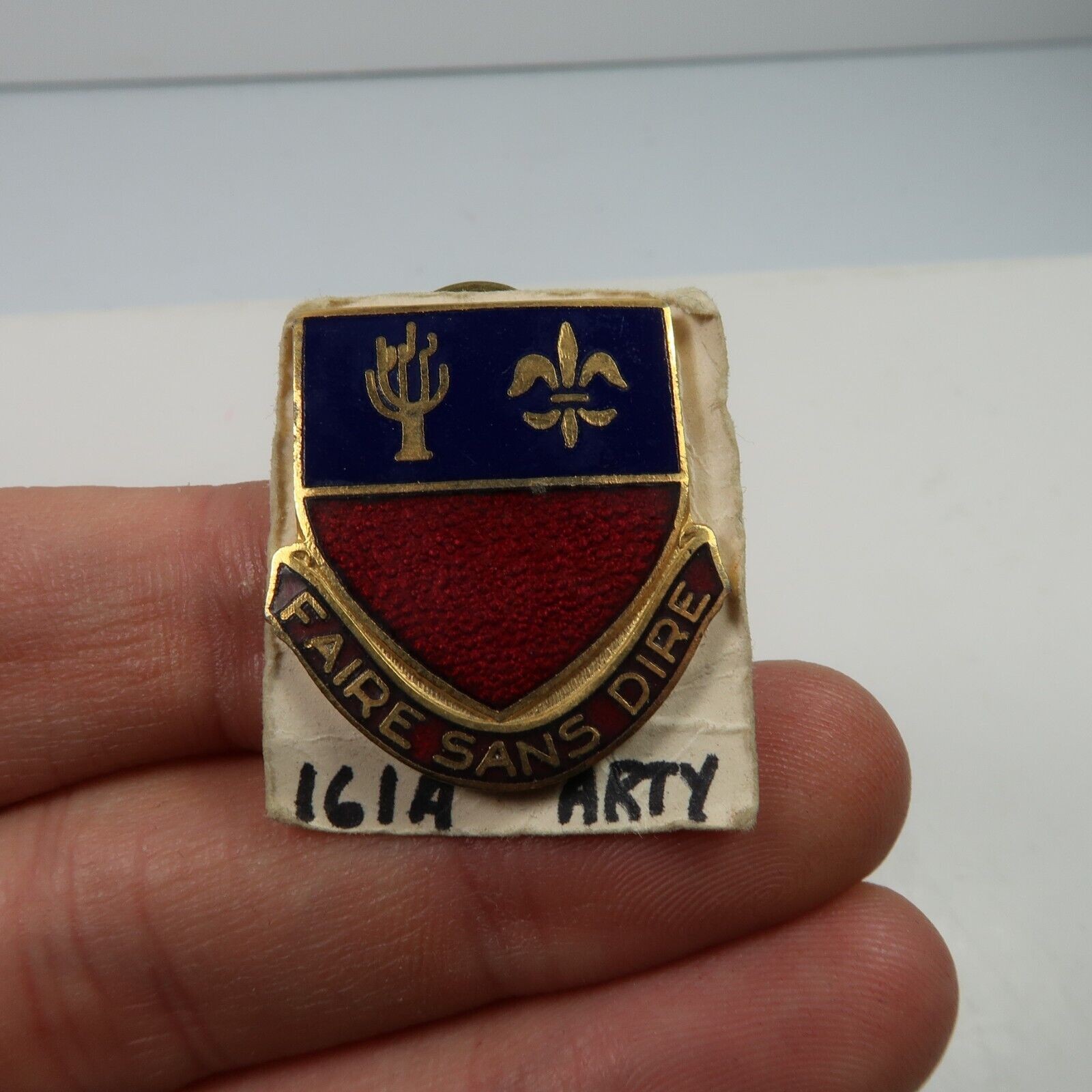 US Army 161st Field Artillery DI DUI Crest Pin Clutchback