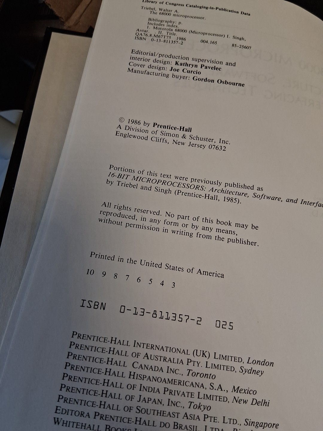 The 68000 Microprocessor: Architecture, Software, and Interfacing Techniques