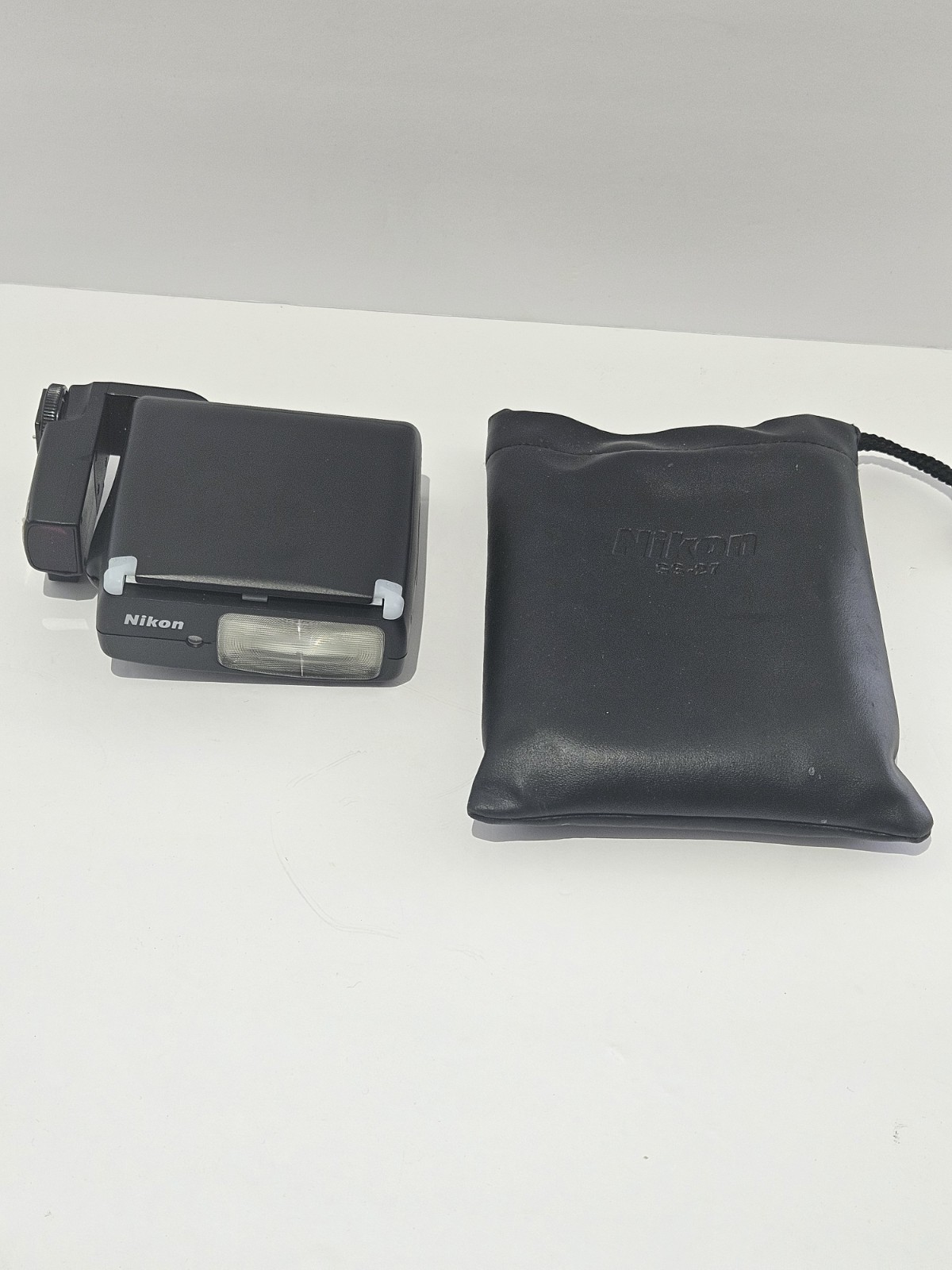 Nikon SB-27 Speedlight Shoes Mount Flash Made In Japan with Case Used
