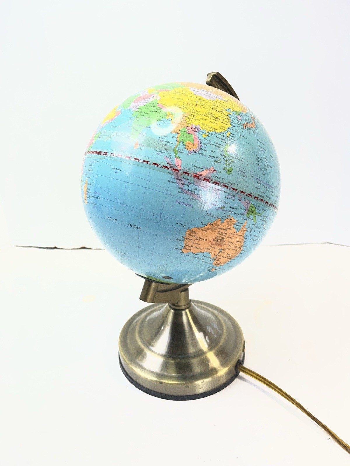 Illuminated World Globe with Stand, Built in LED OO B