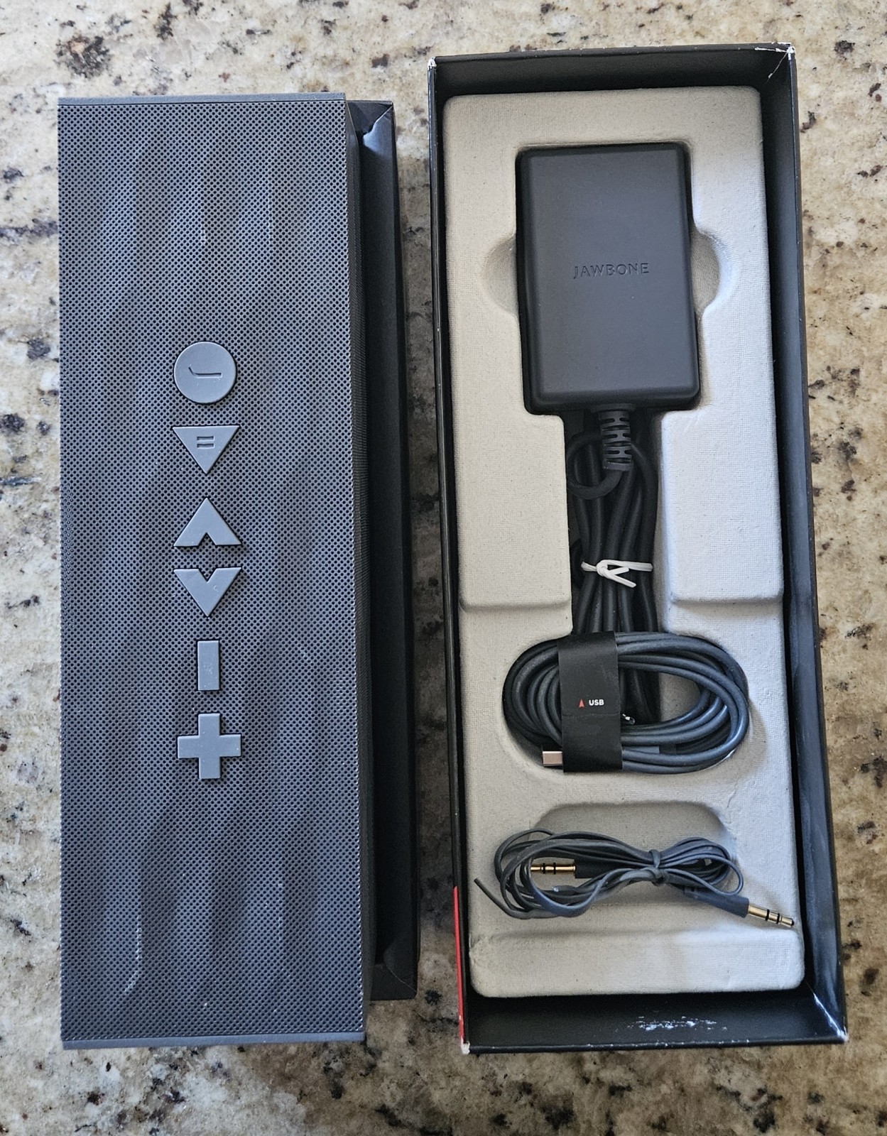 Jawbone Big Jambox Wireless Bluetooth Speaker Portable Speakerphone Gray J2011