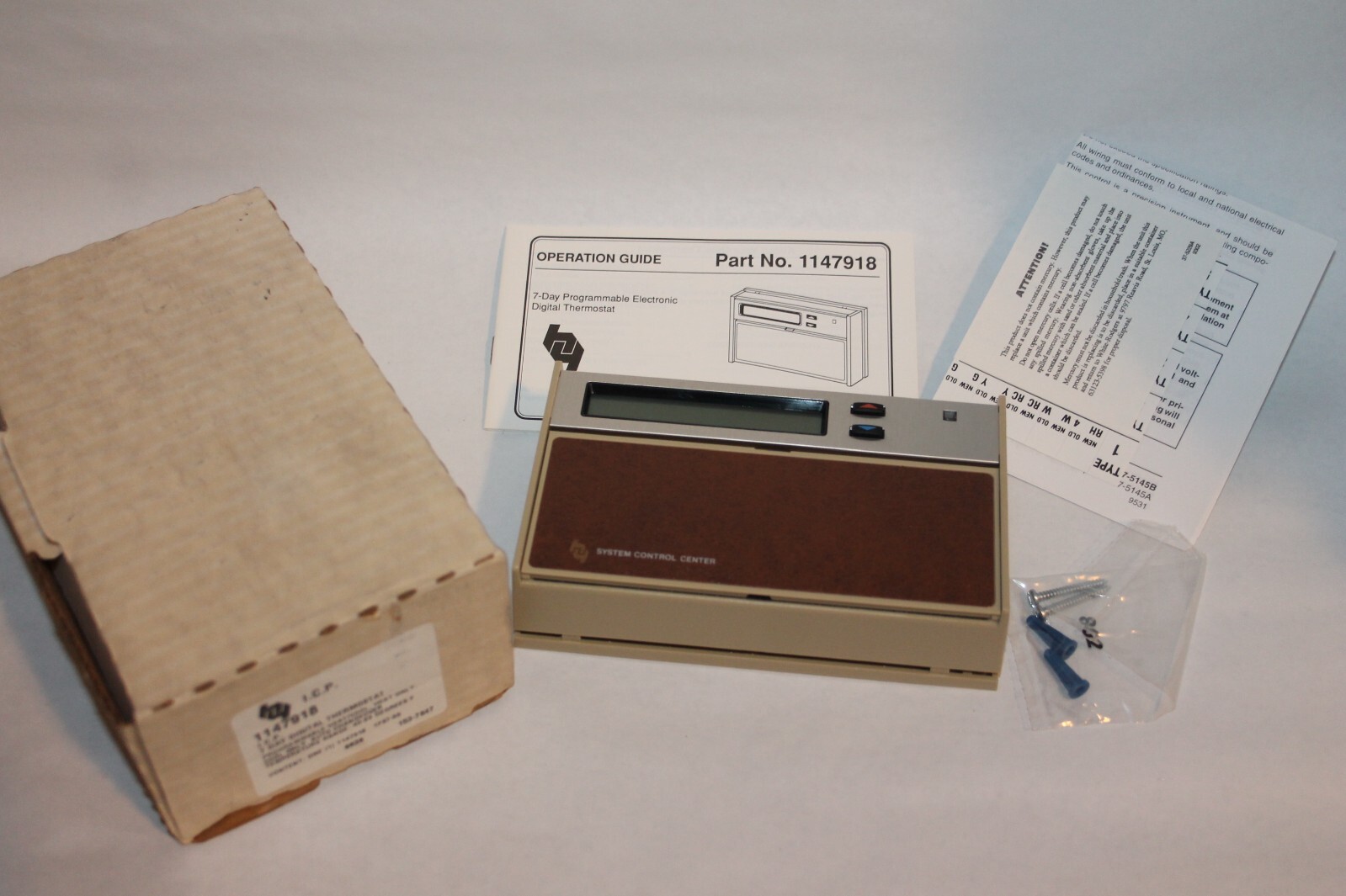 Heil I.C.P. #1147918 7 Day digital thermostat Heat Cool 40-99°F NOS (loc:Q)