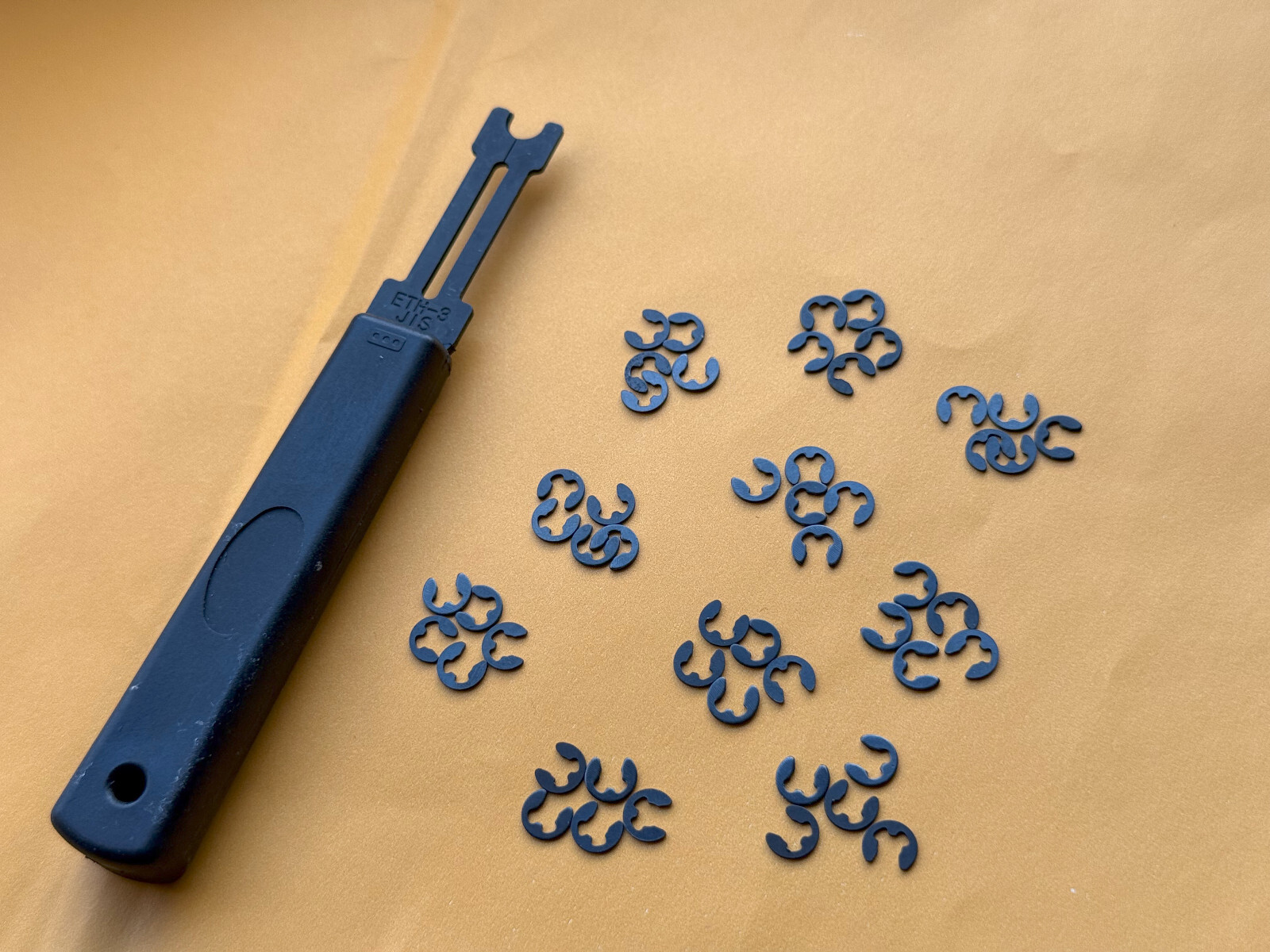 E-CLIP installer tool ETH-3 3mm & 50 E-clips 3mm