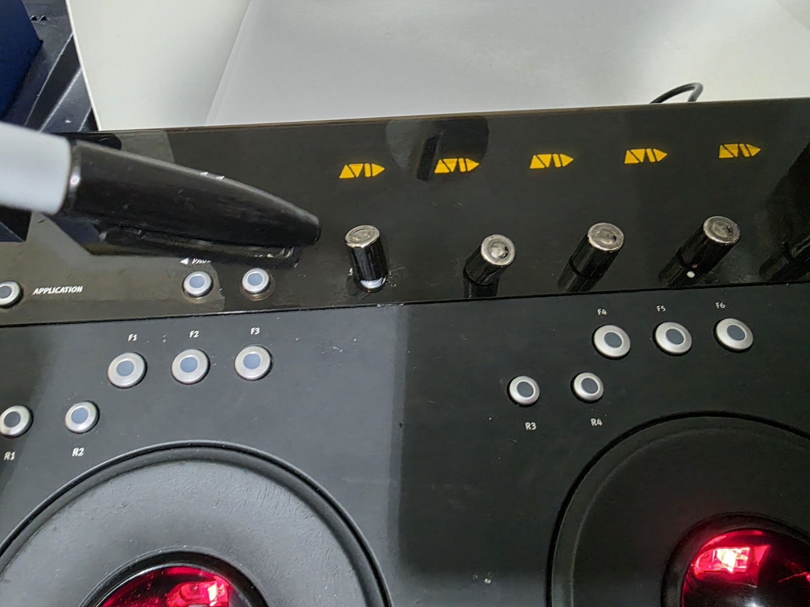 Euphonix MC Color Grading T Control Surface Video Color Controller. Description